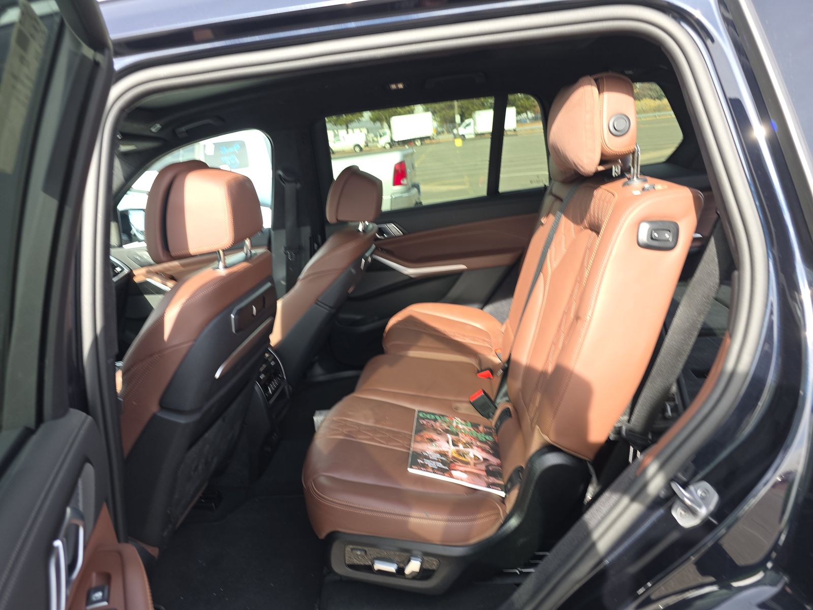 2026 BMW X7 M60i AWD