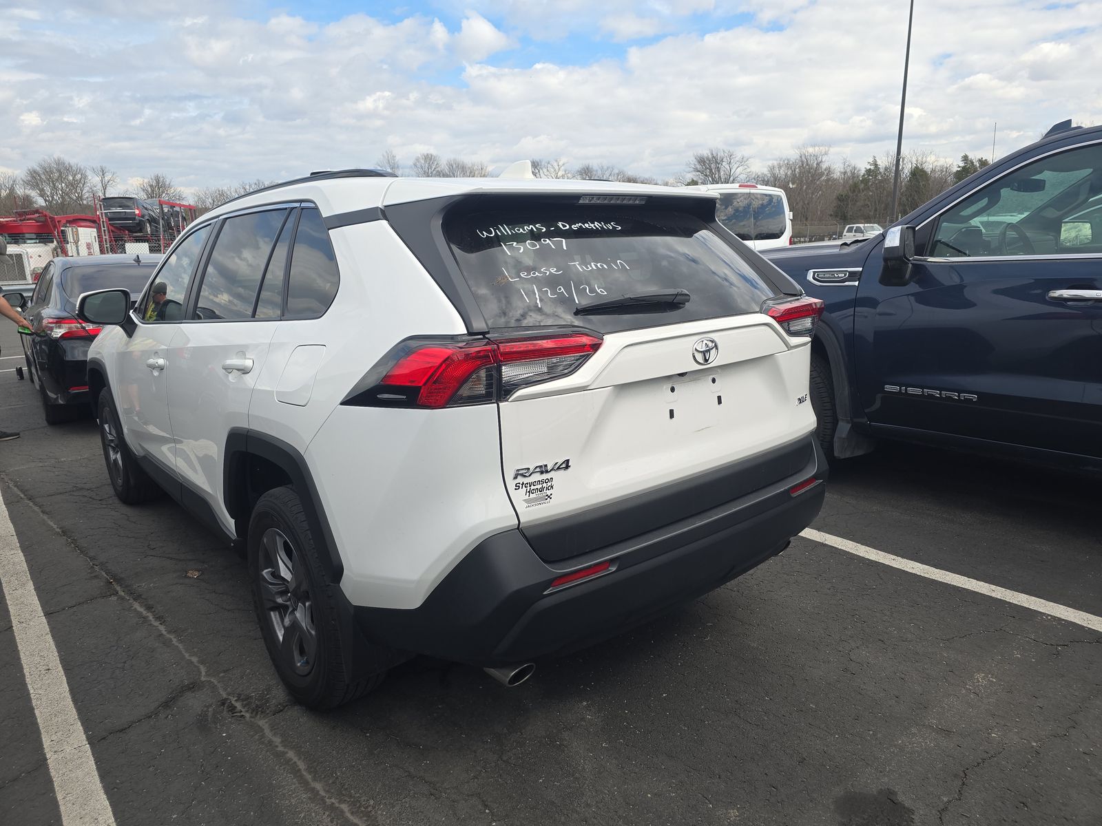 2024 Toyota RAV4 XLE FWD