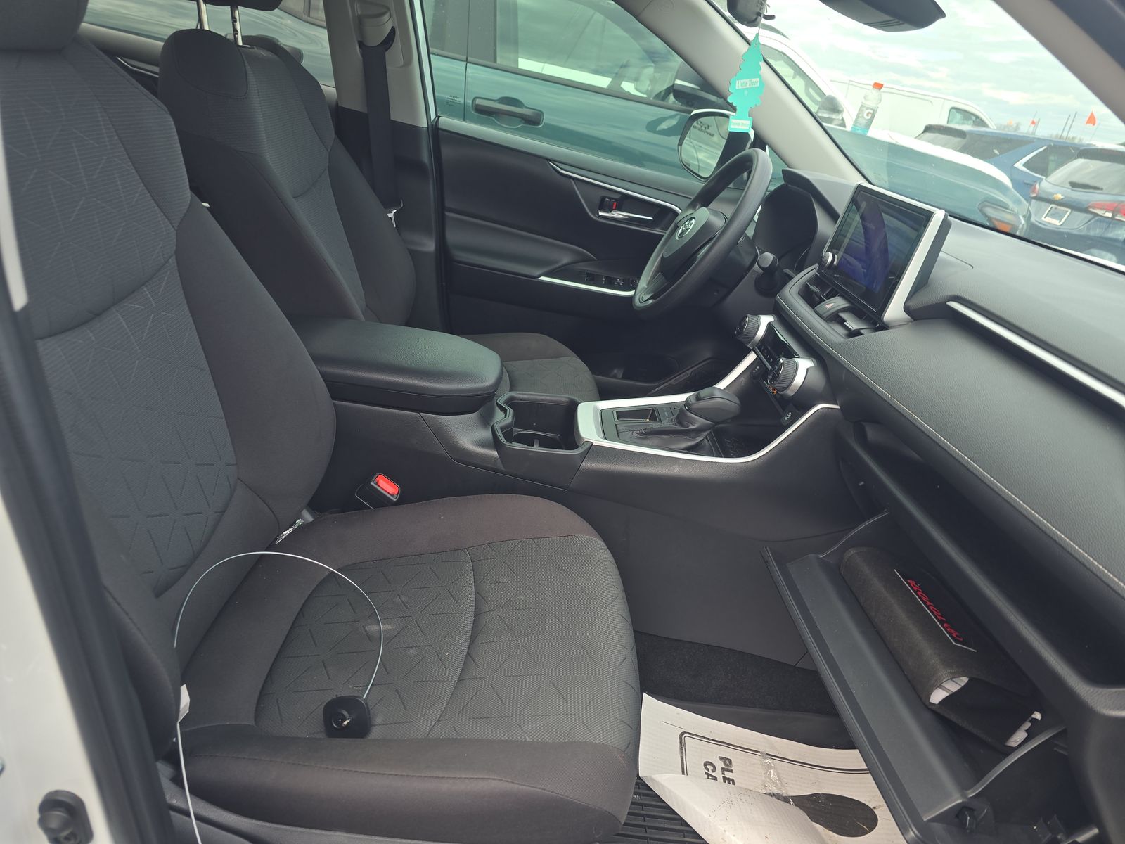 2024 Toyota RAV4 XLE FWD