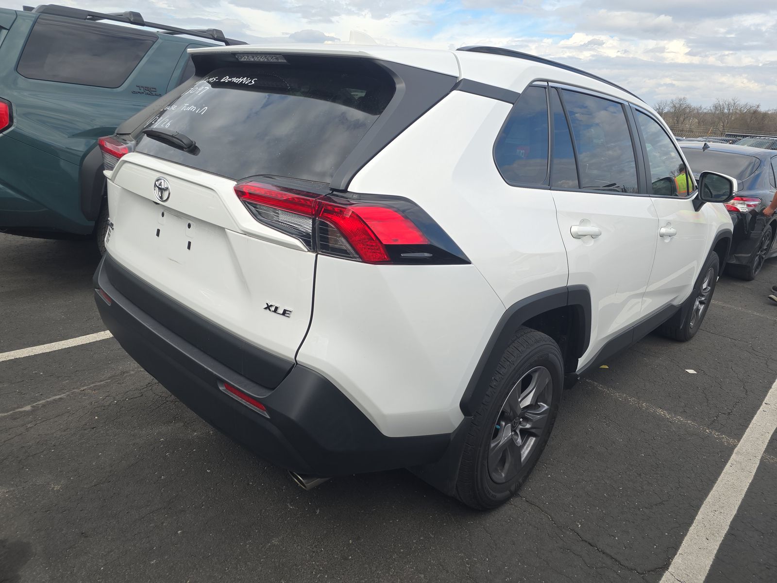 2024 Toyota RAV4 XLE FWD