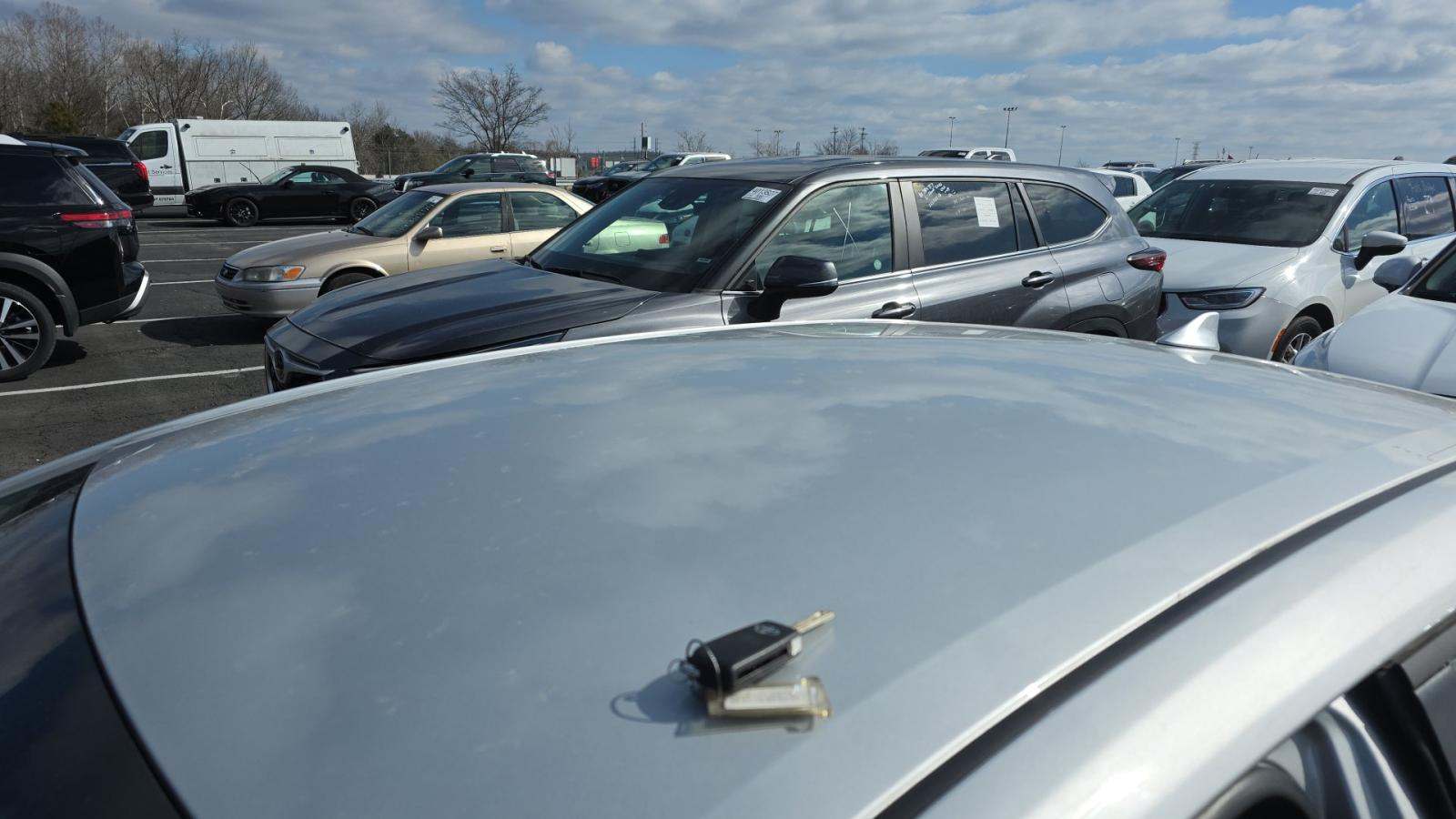 2025 Toyota Corolla LE FWD