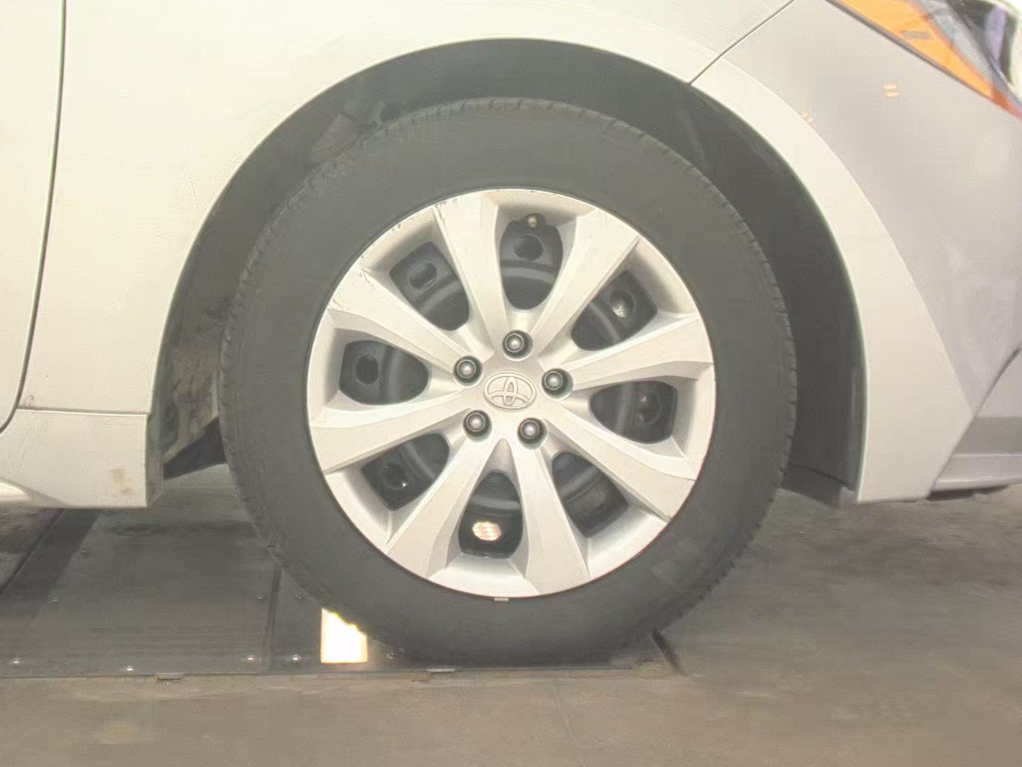 2025 Toyota Corolla LE FWD