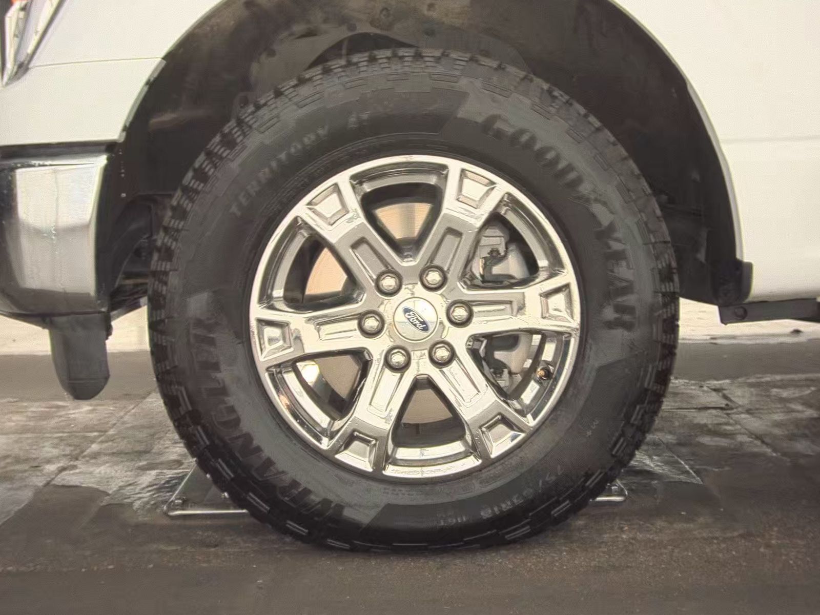 2023 Ford F-150 Lariat AWD