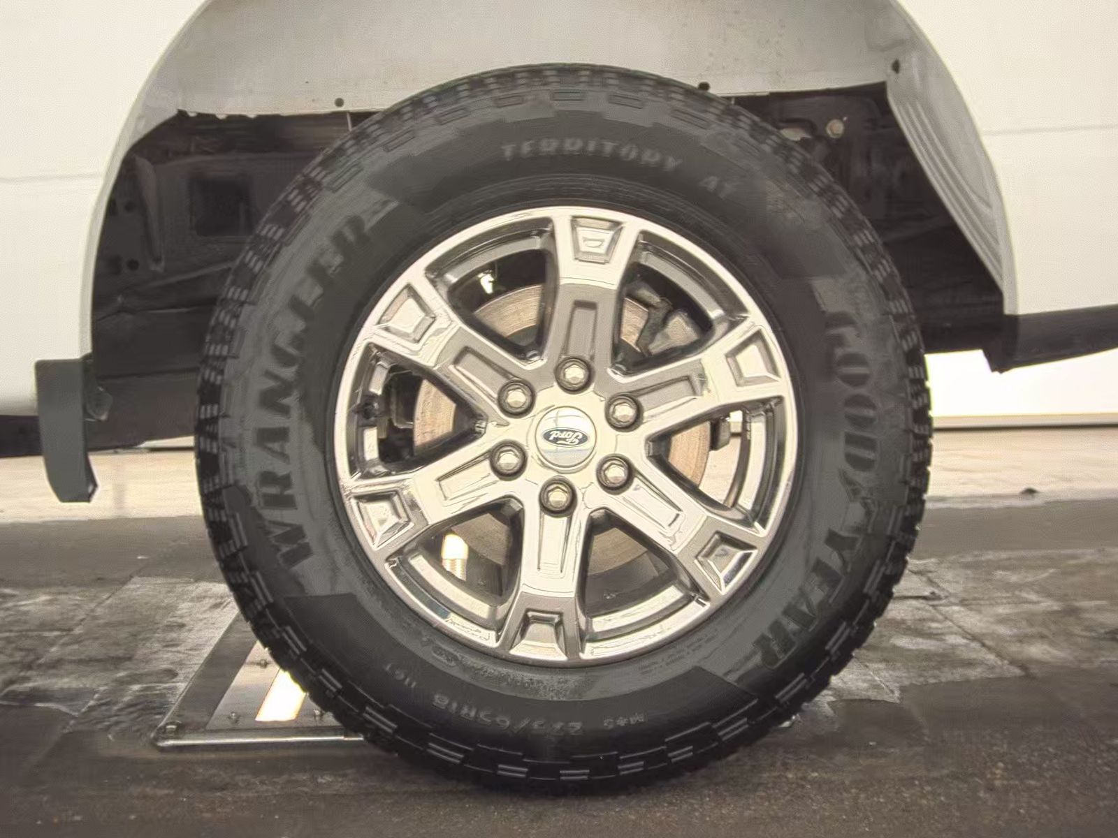 2023 Ford F-150 Lariat AWD