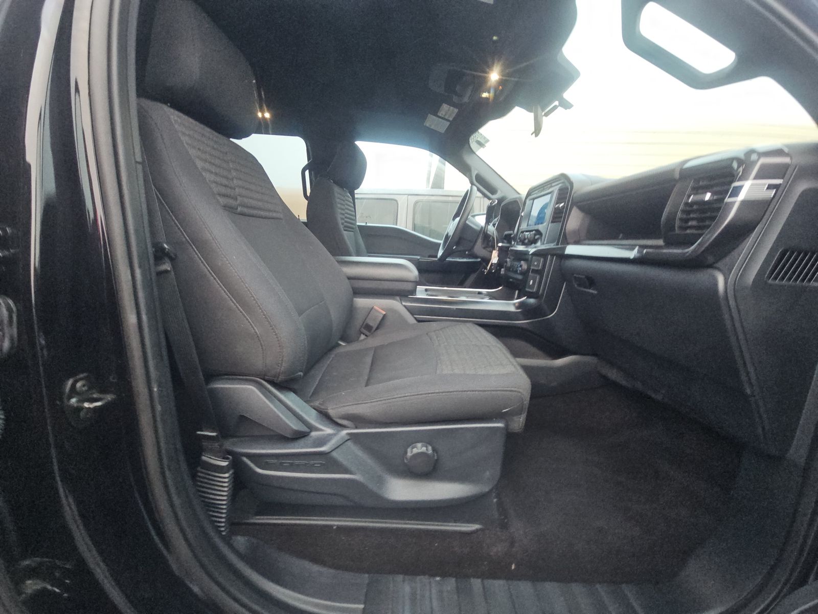 2023 Ford F-150 XL AWD