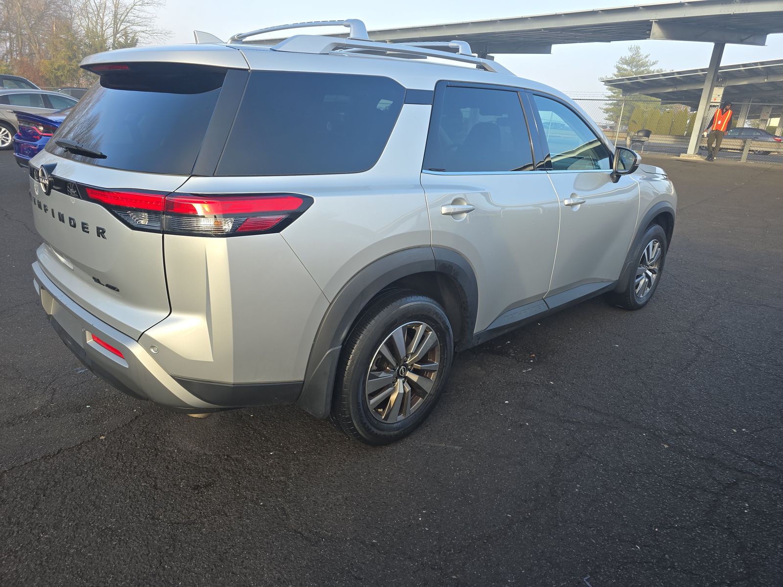 2023 Nissan Pathfinder SL AWD