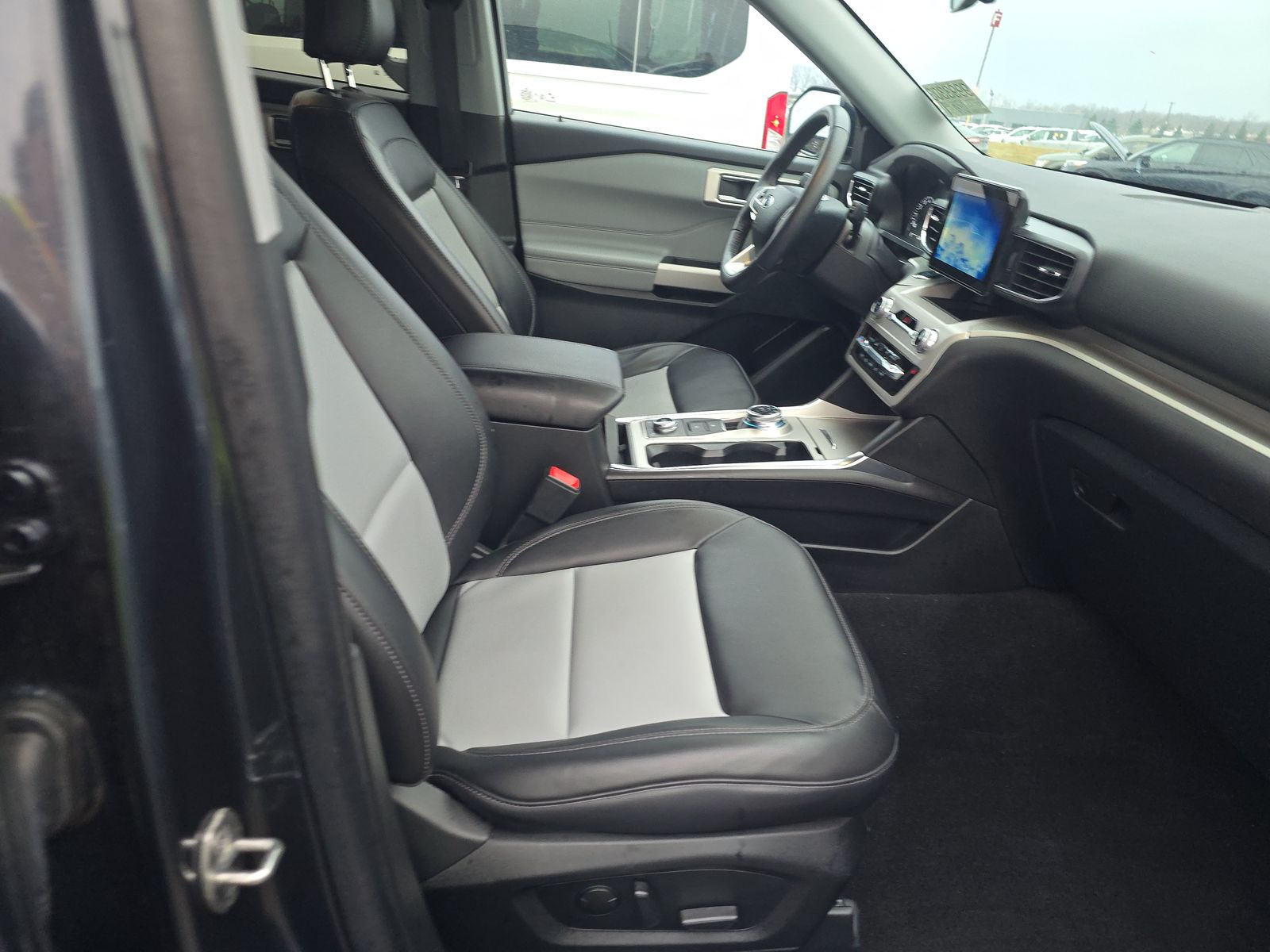 2024 Ford Explorer XLT AWD