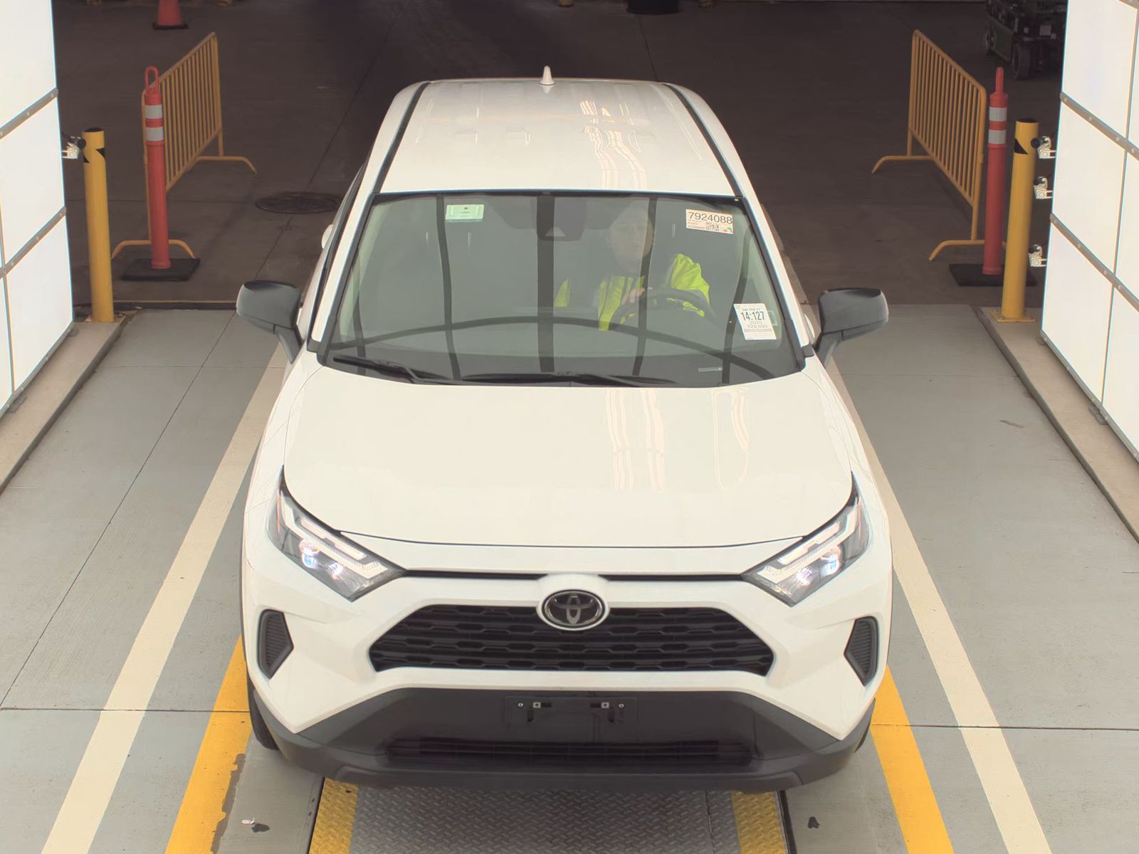 2025 Toyota RAV4 LE FWD