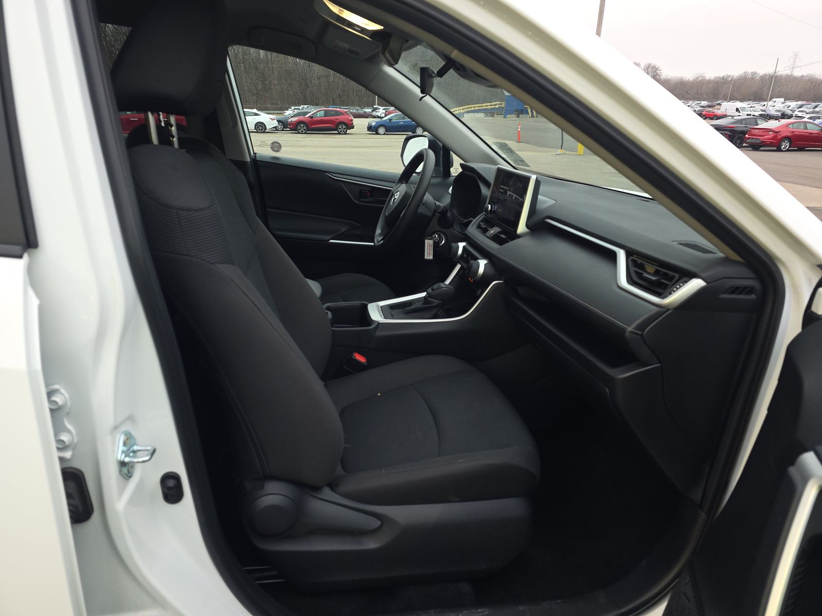 2025 Toyota RAV4 LE FWD