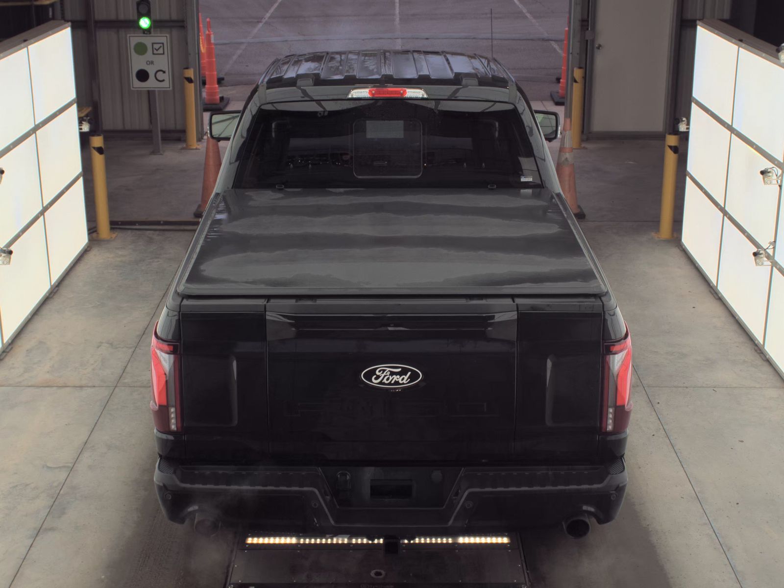 2025 Ford F-150 Hybrid Lariat AWD