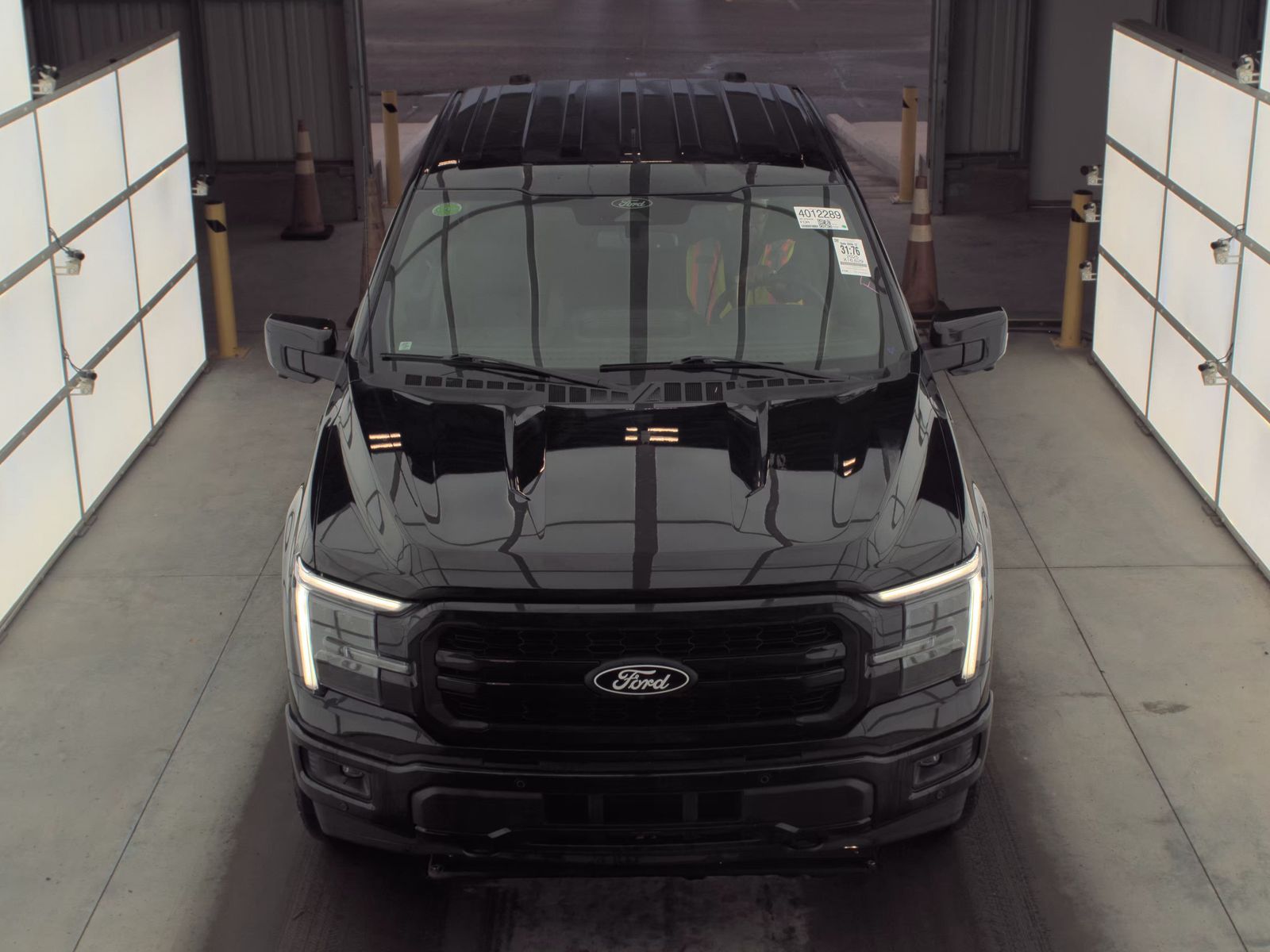 2025 Ford F-150 Hybrid Lariat AWD