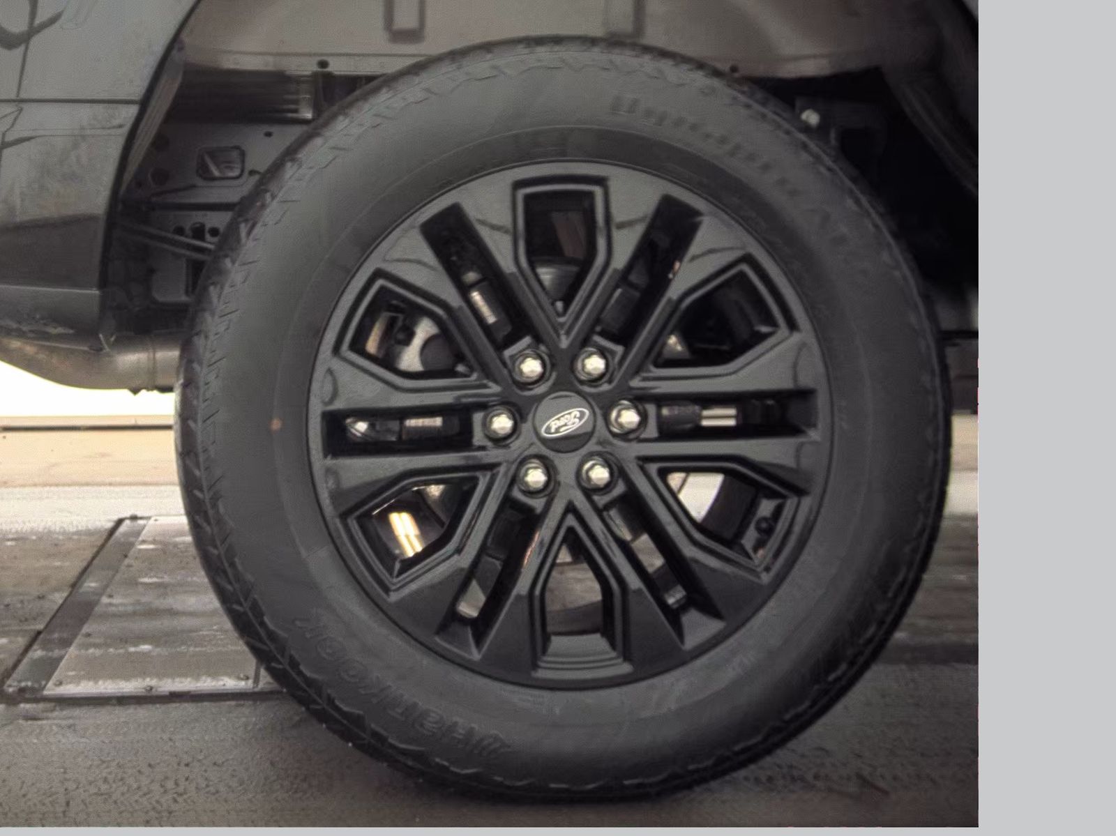 2025 Ford F-150 Hybrid Lariat AWD