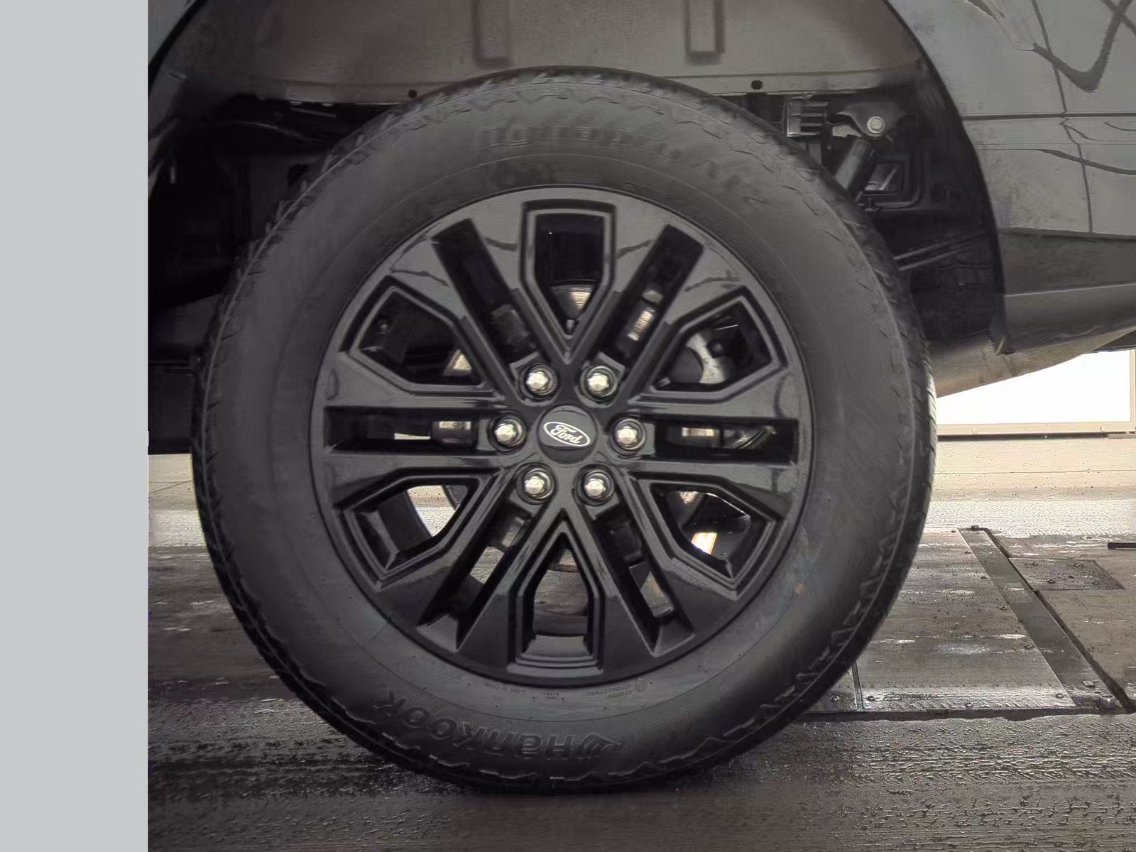 2025 Ford F-150 Hybrid Lariat AWD