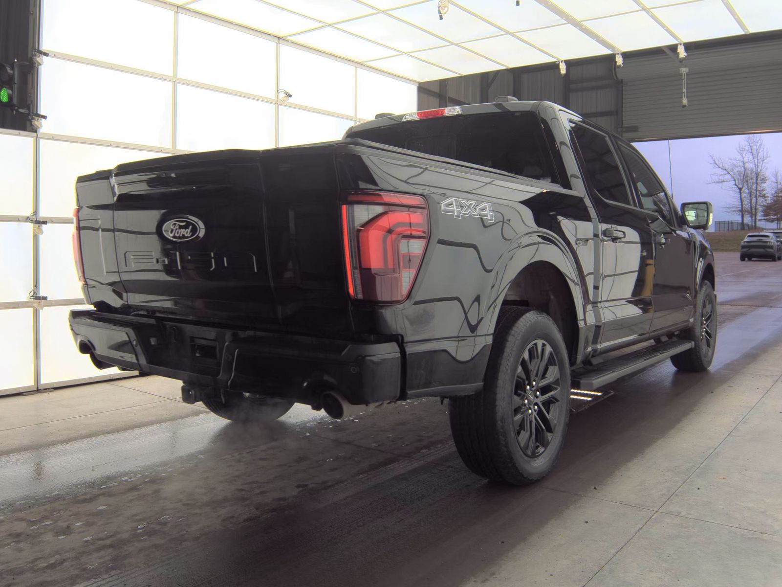2025 Ford F-150 Hybrid Lariat AWD