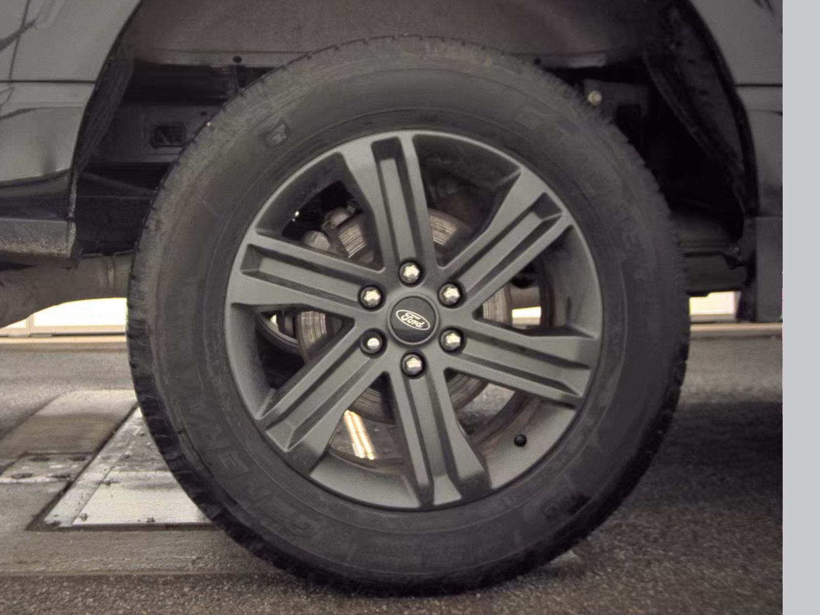 2023 Ford F-150 XLT AWD