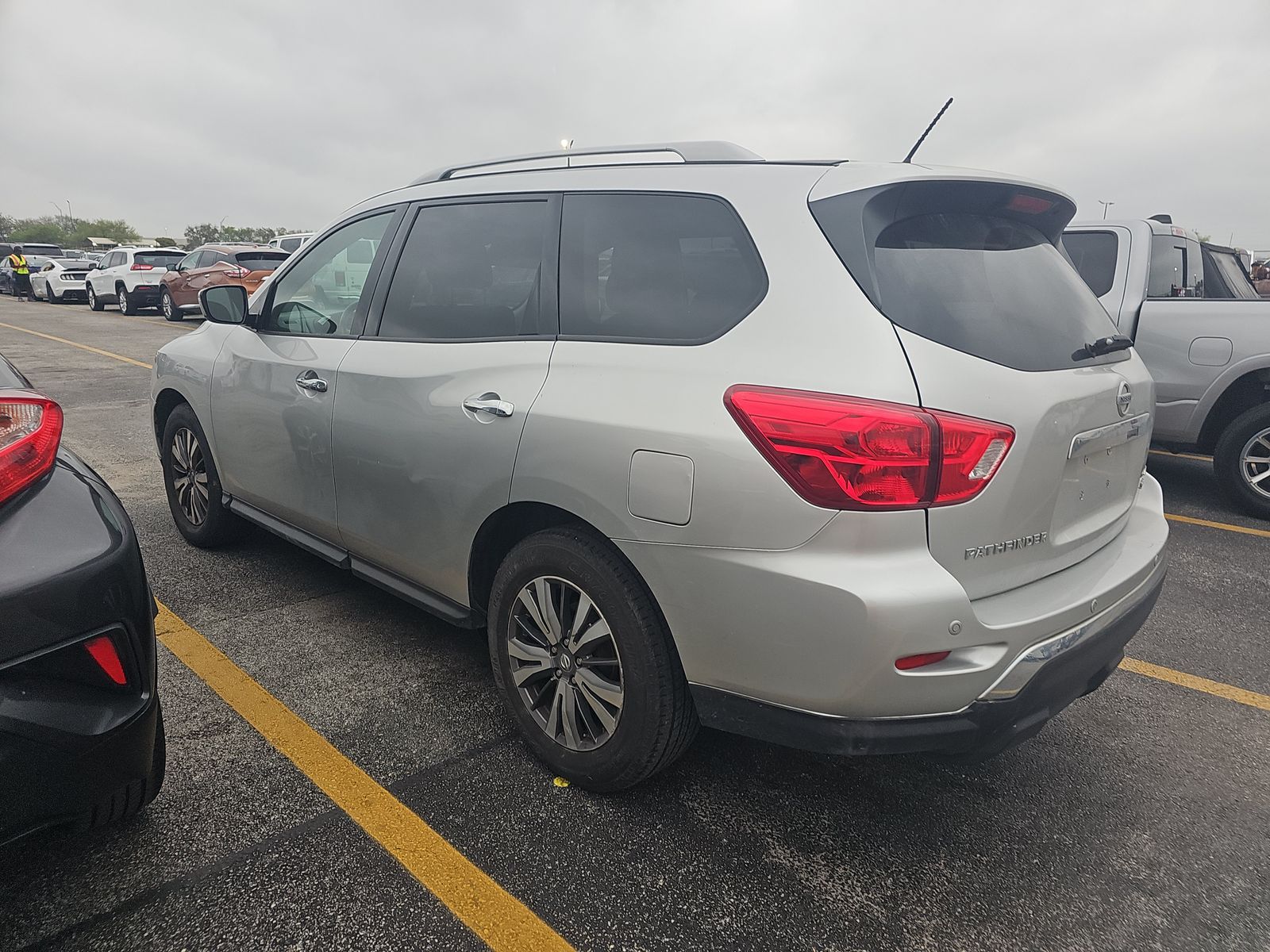 2018 Nissan Pathfinder SV AWD