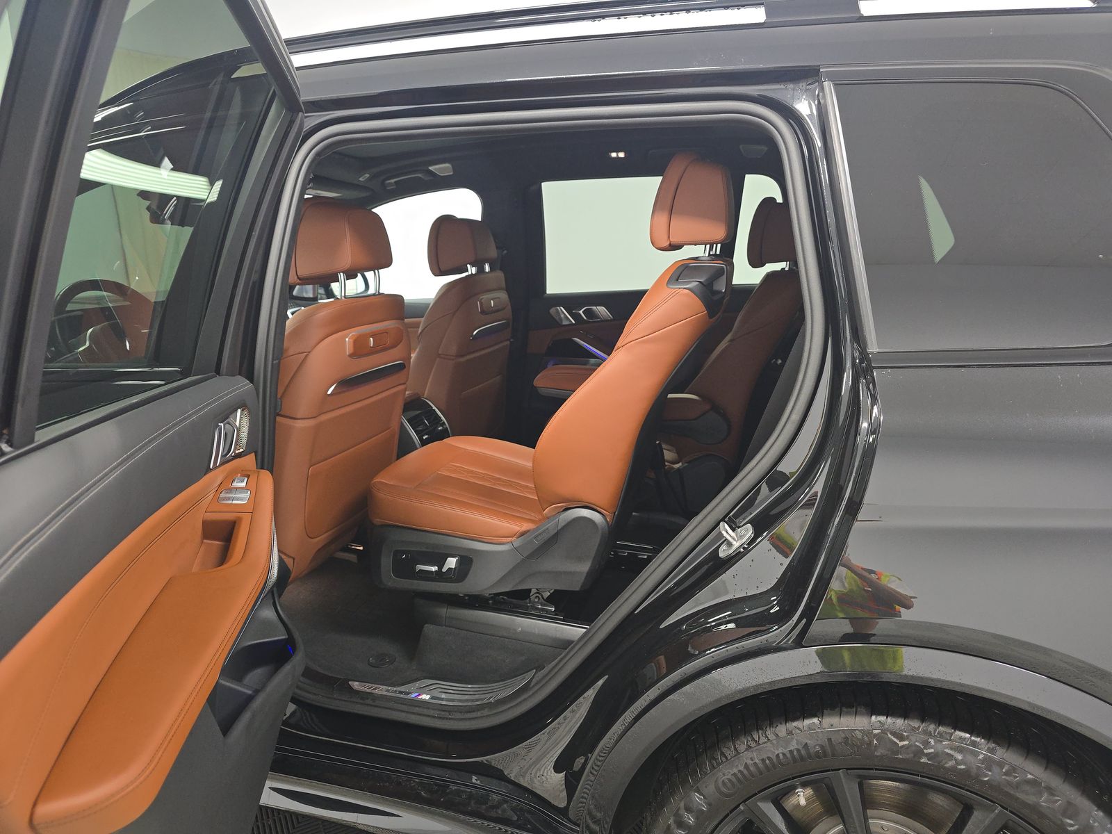 2024 BMW X7 M60i AWD