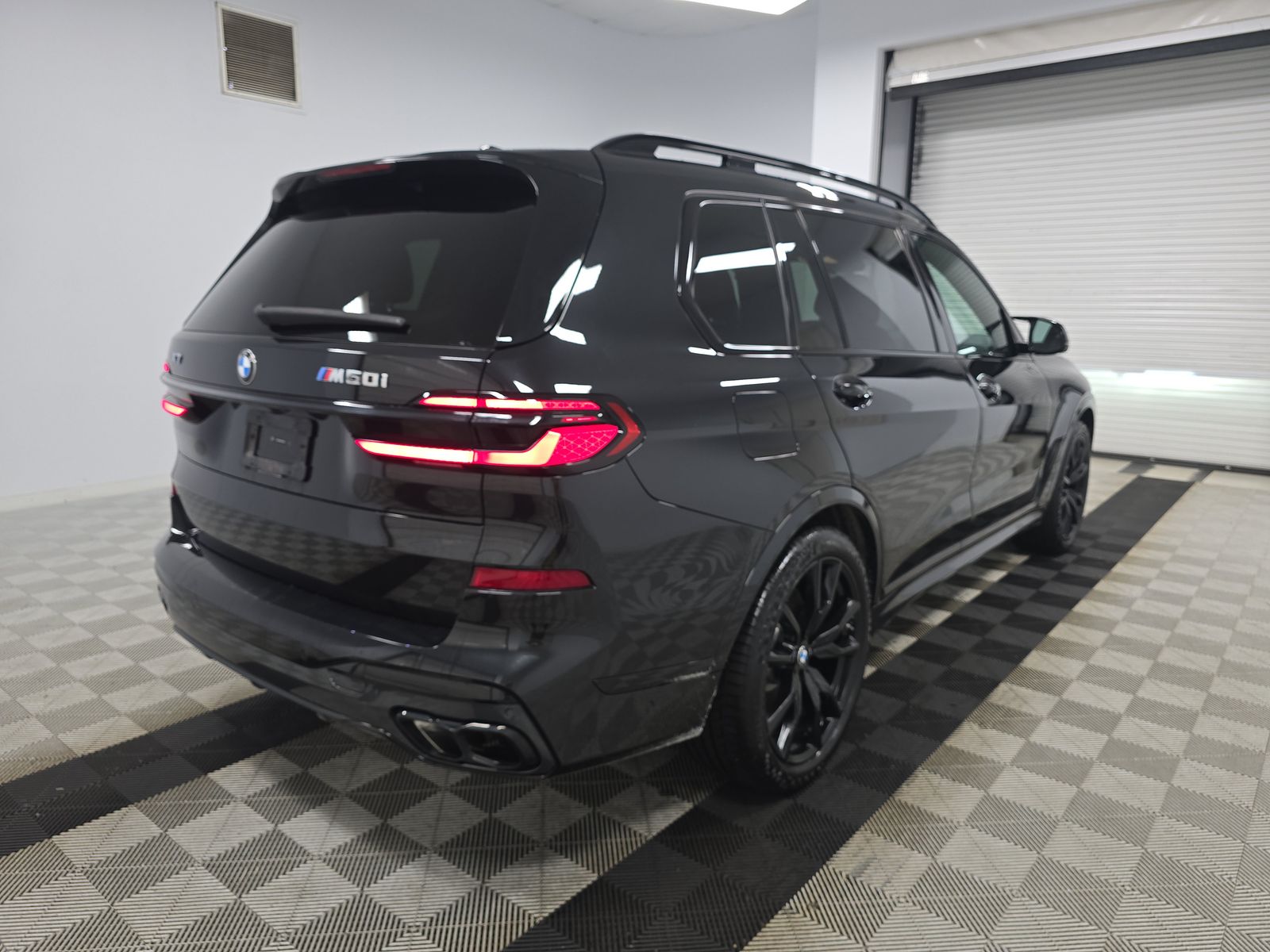 2024 BMW X7 M60i AWD