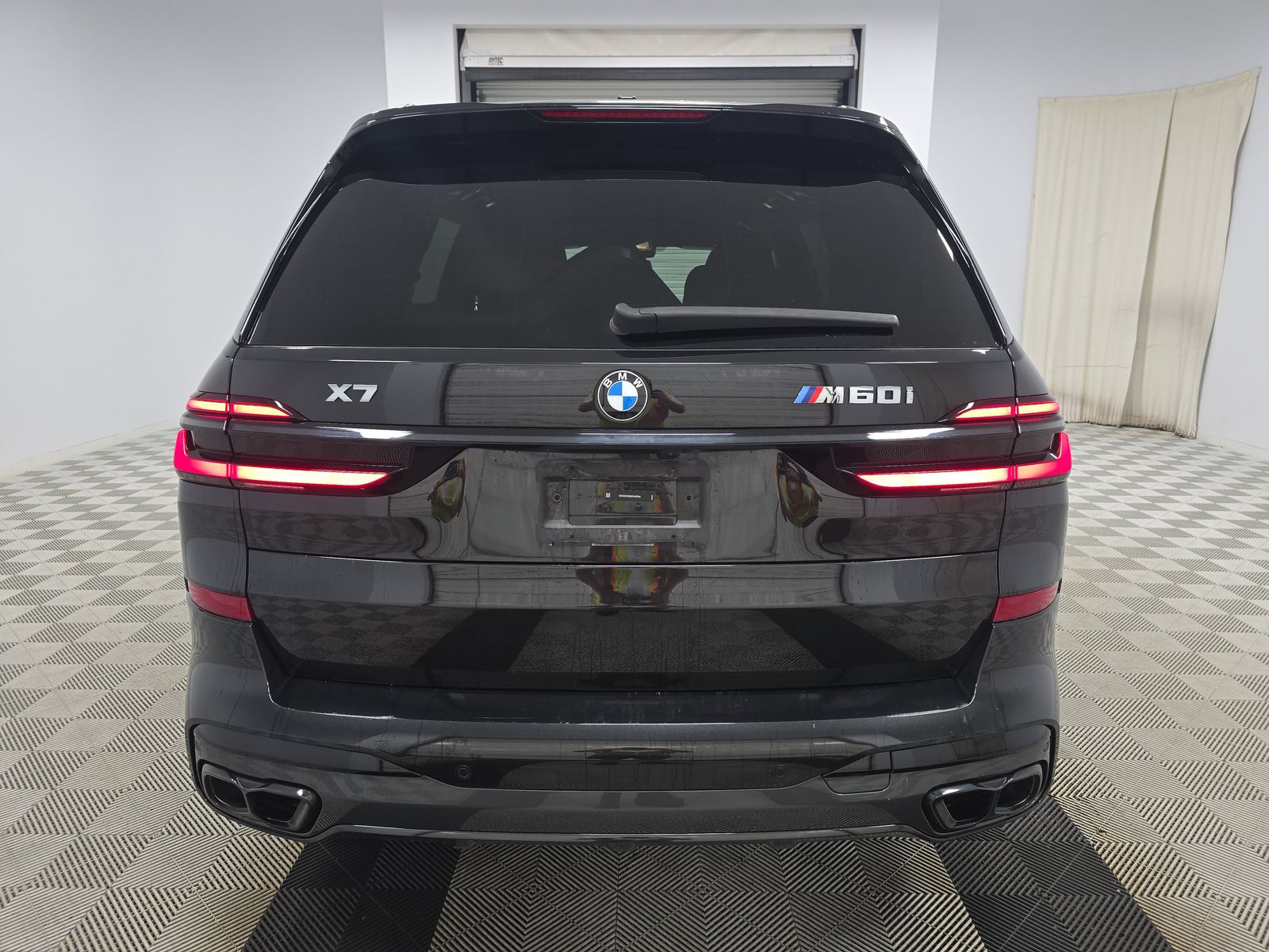 2024 BMW X7 M60i AWD