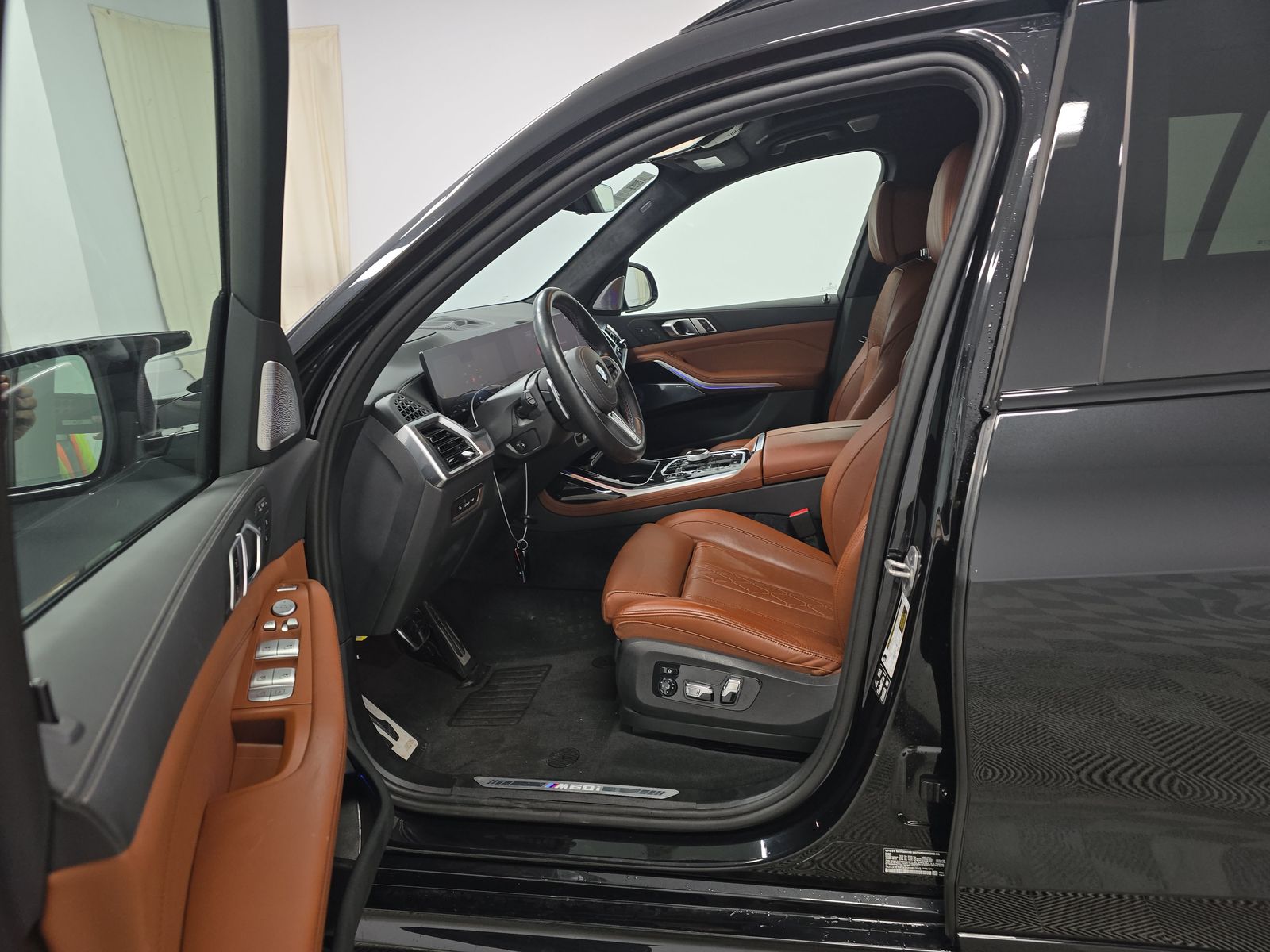 2024 BMW X7 M60i AWD