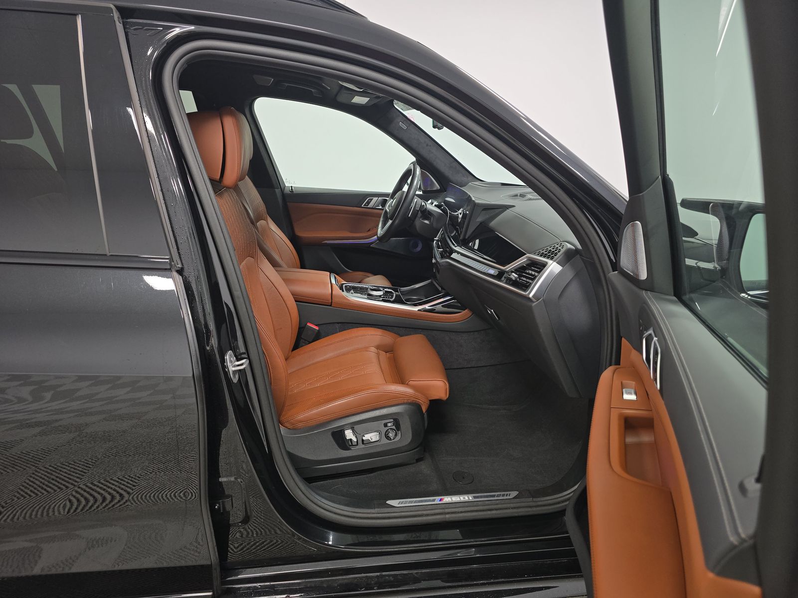 2024 BMW X7 M60i AWD