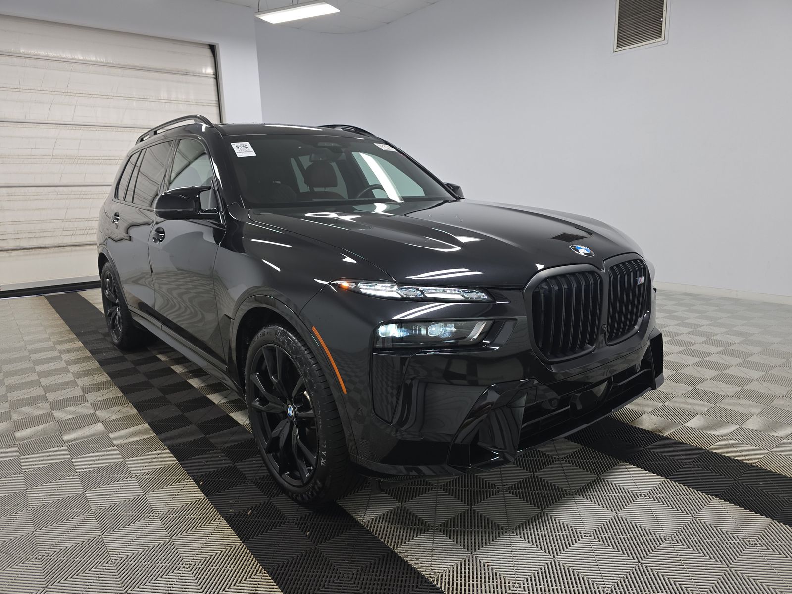 2024 BMW X7 M60i AWD