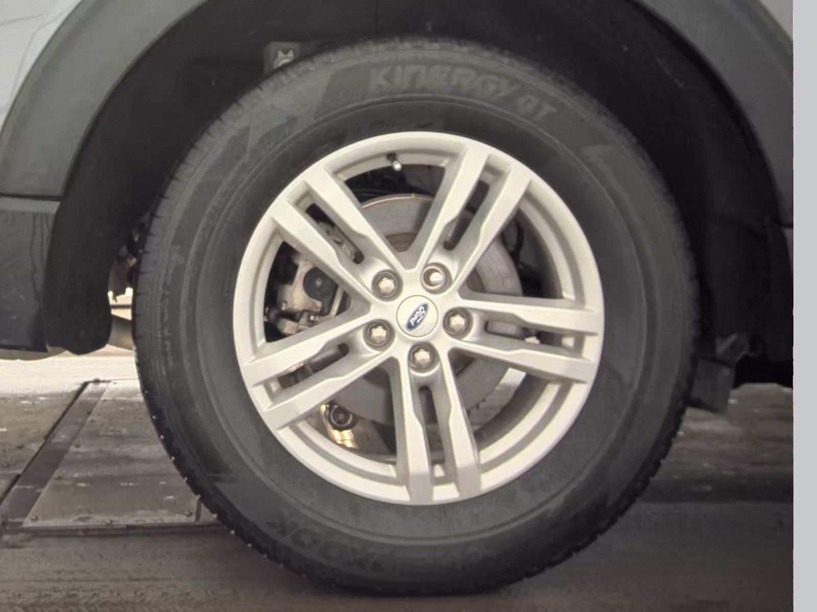 2023 Ford Explorer XLT AWD