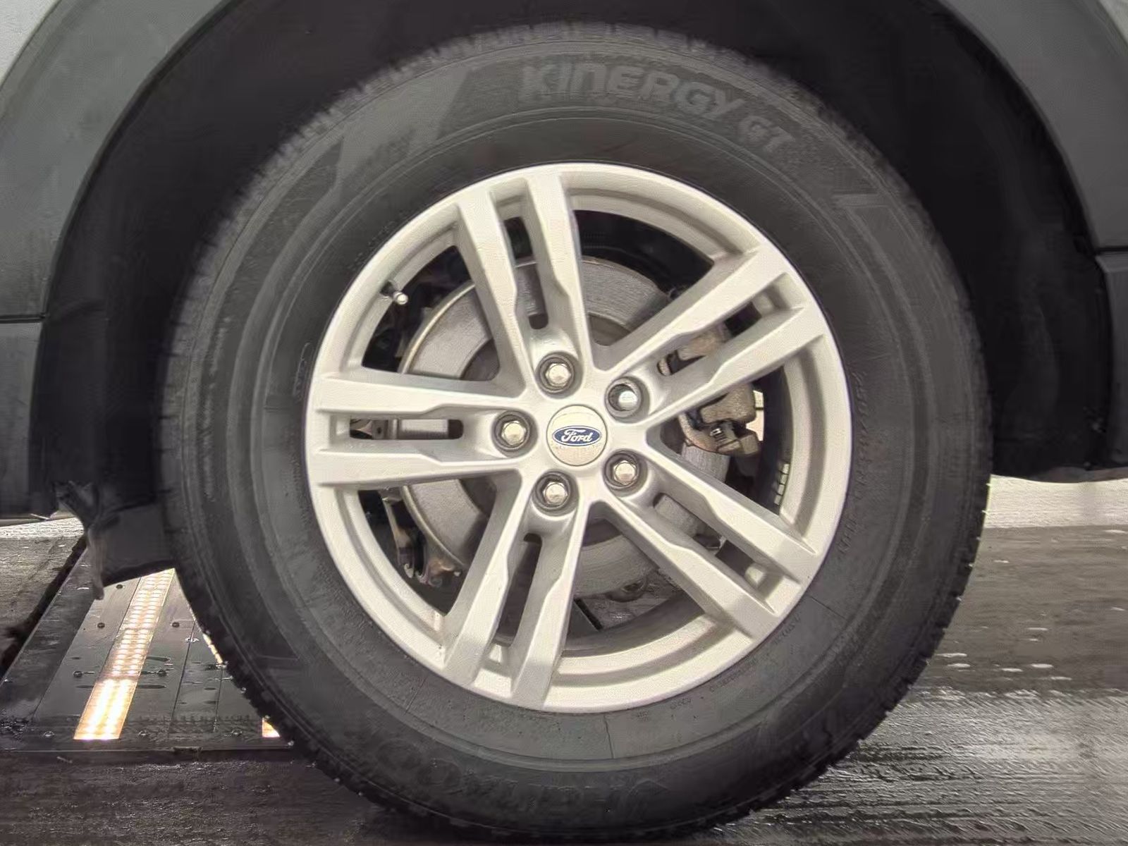 2023 Ford Explorer XLT AWD