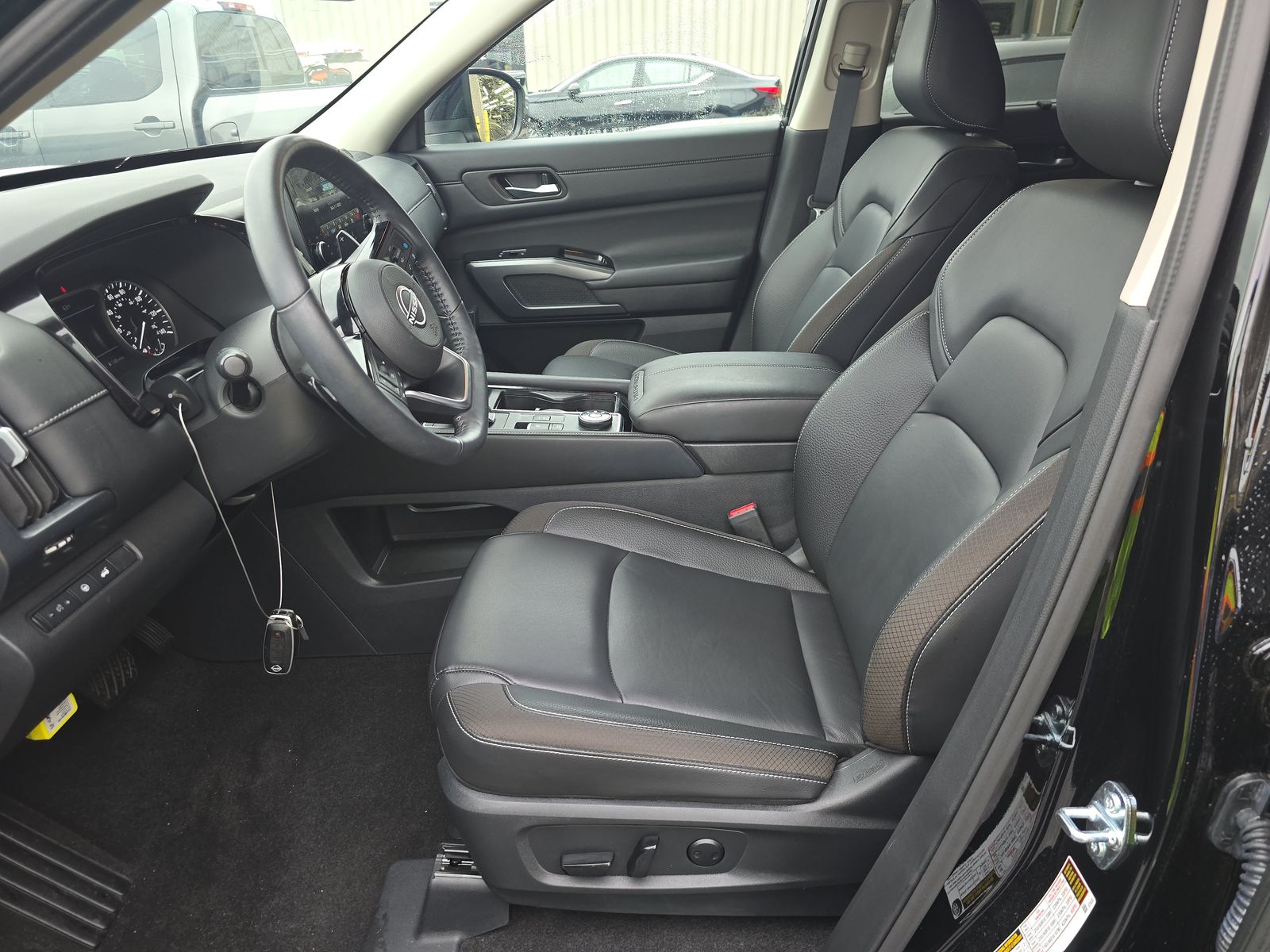 2025 Nissan Pathfinder SL AWD