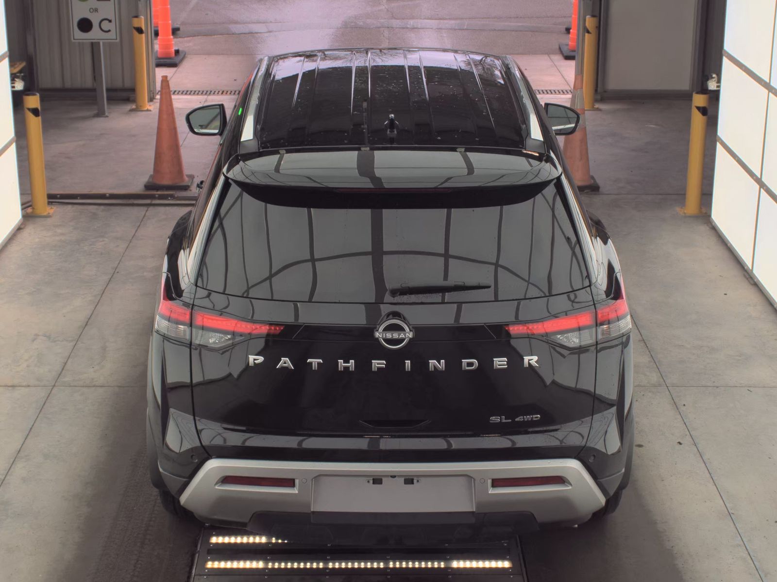 2025 Nissan Pathfinder SL AWD