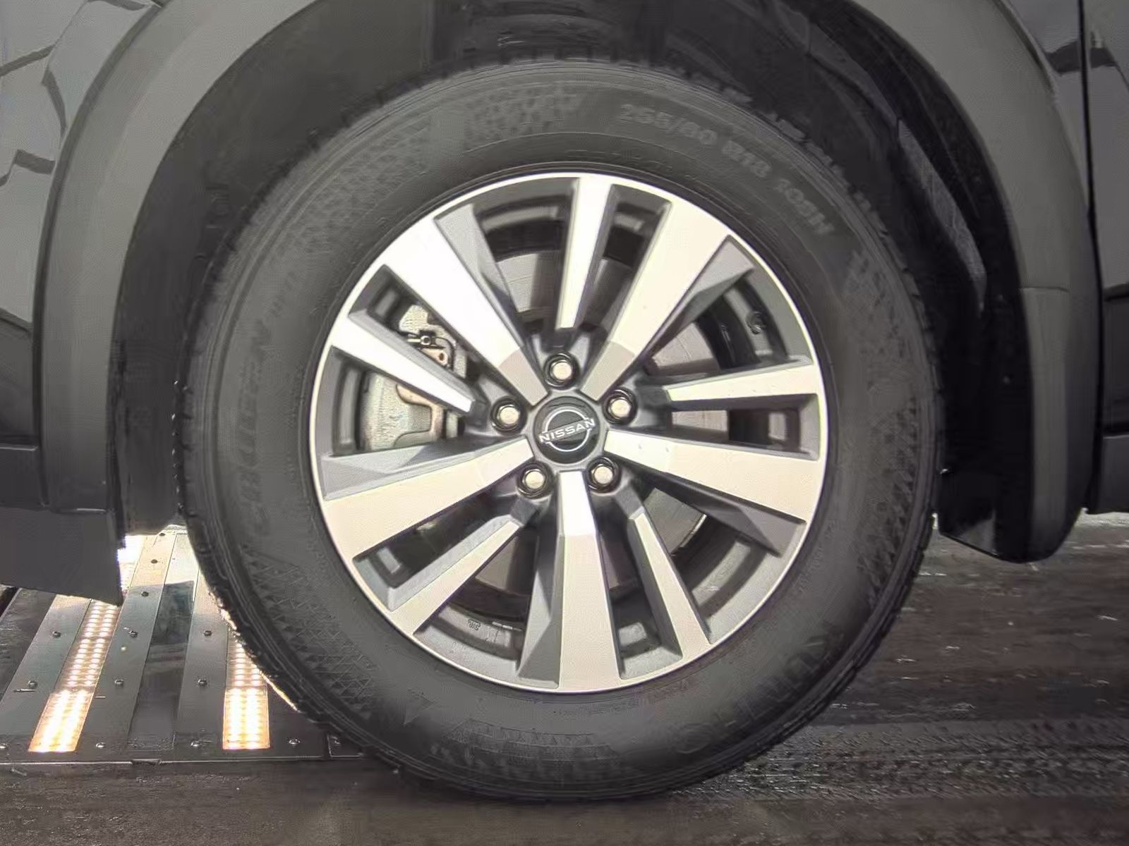 2025 Nissan Pathfinder SL AWD