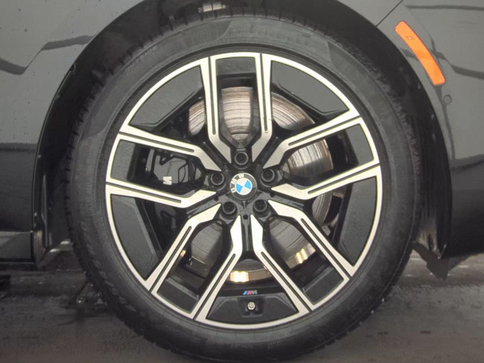 2023 BMW 7 Series 740i RWD