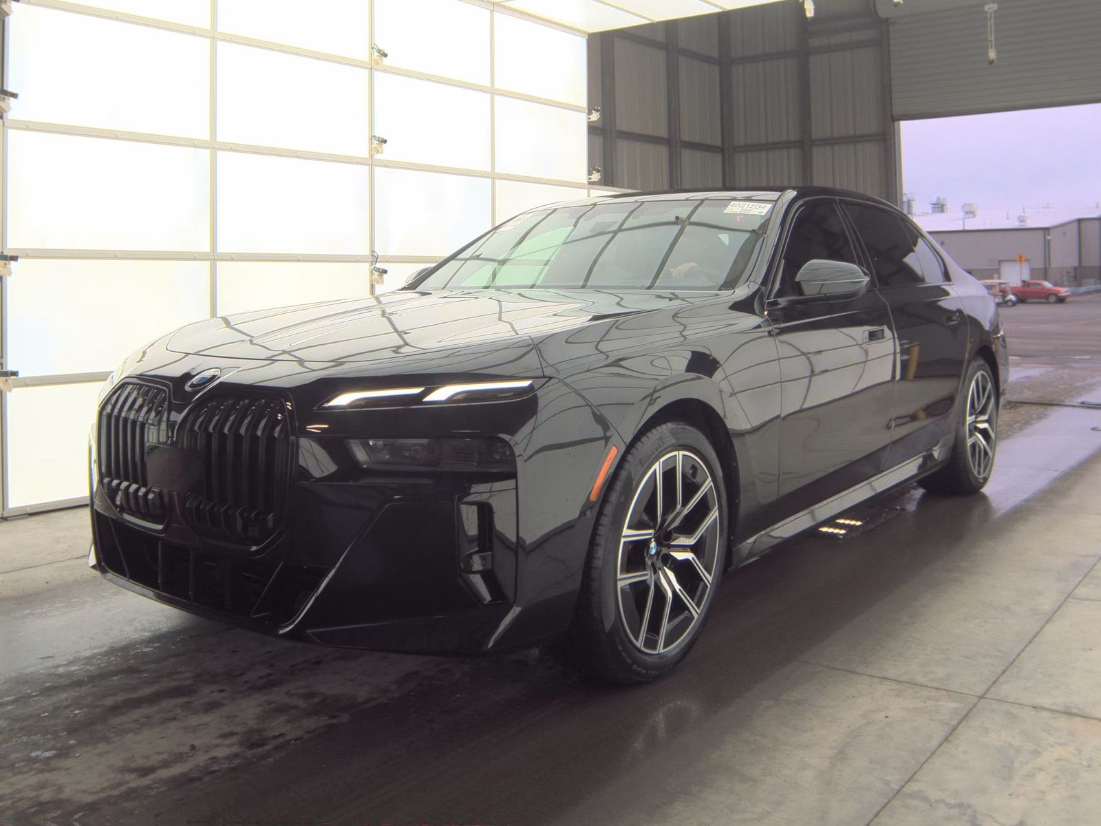 2023 BMW 7 Series 740i RWD