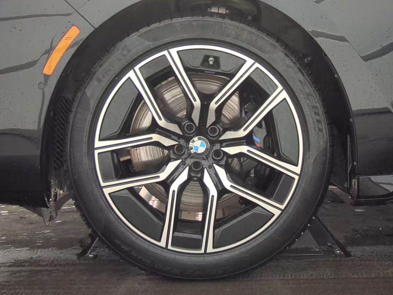 2023 BMW 7 Series 740i RWD