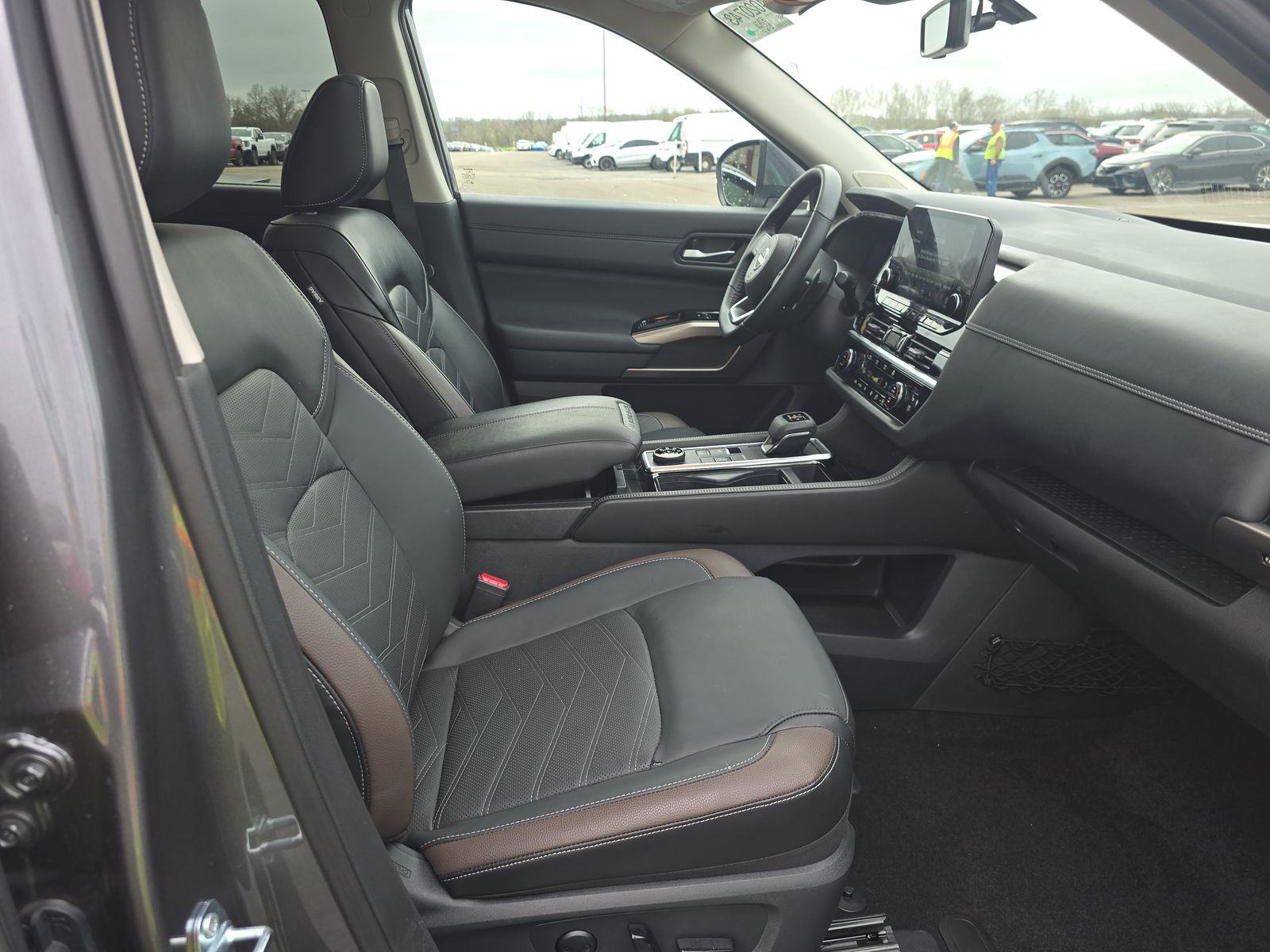 2025 Nissan Pathfinder Platinum AWD