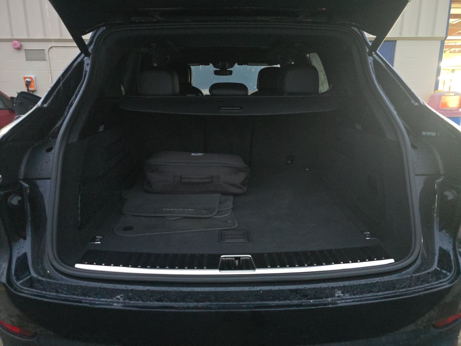 2022 Porsche Cayenne E-Hybrid Platinum Edition AWD