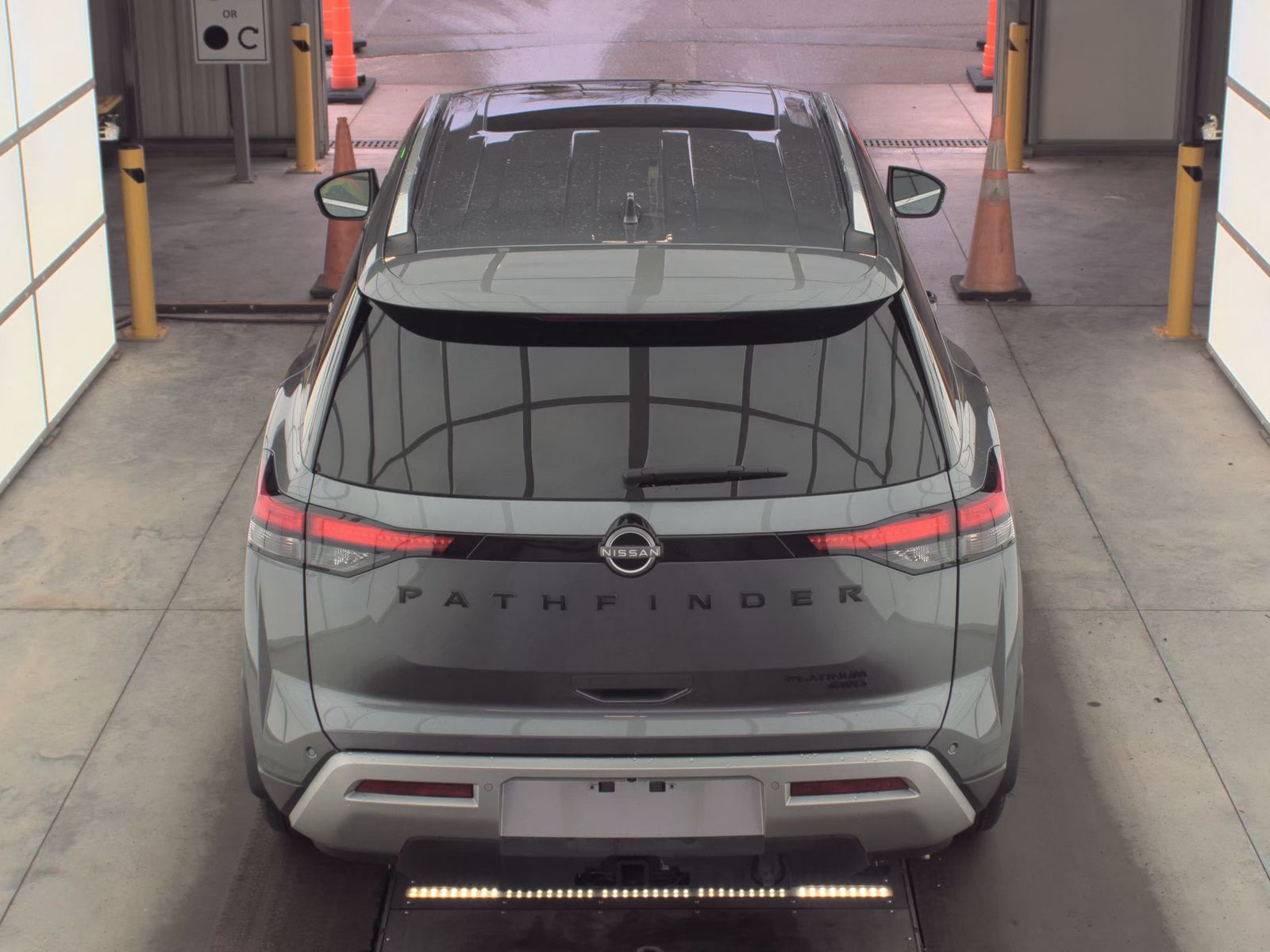 2025 Nissan Pathfinder Platinum AWD