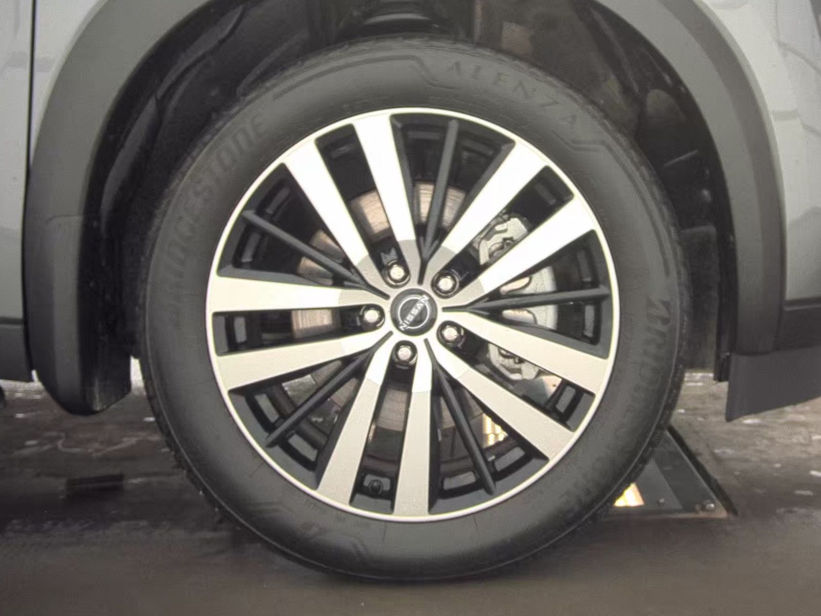 2025 Nissan Pathfinder Platinum AWD