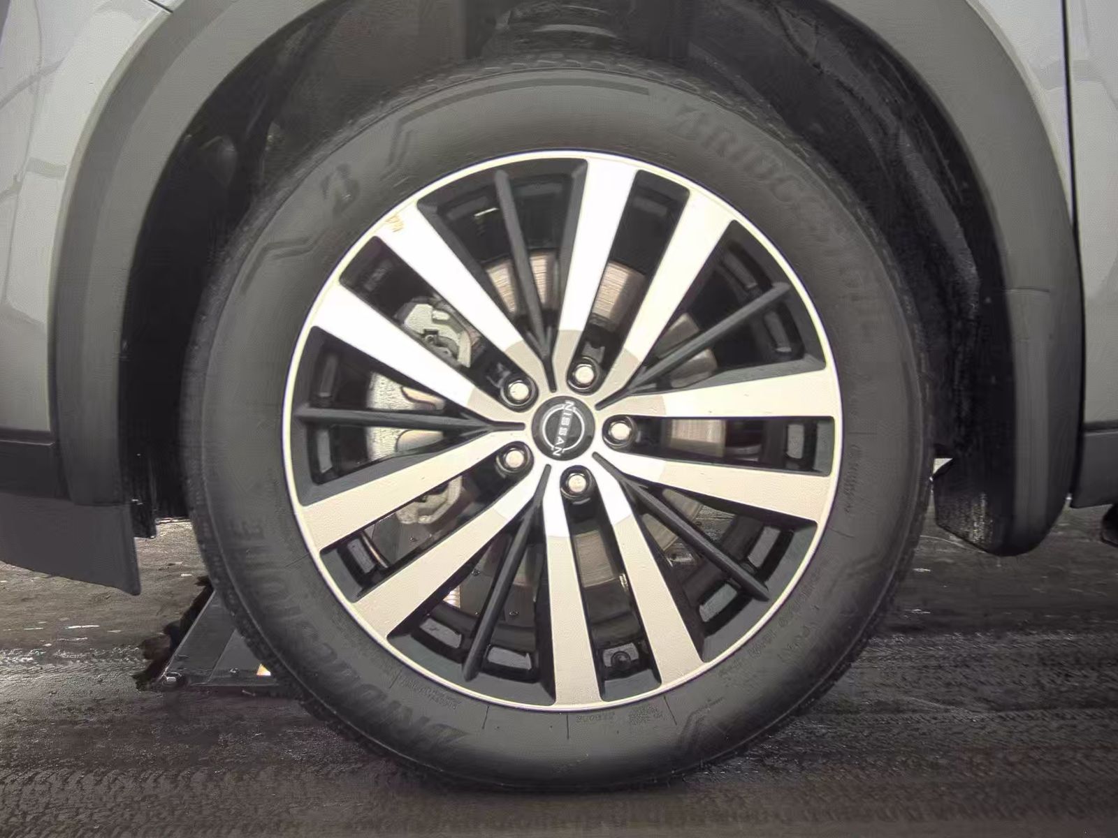 2025 Nissan Pathfinder Platinum AWD