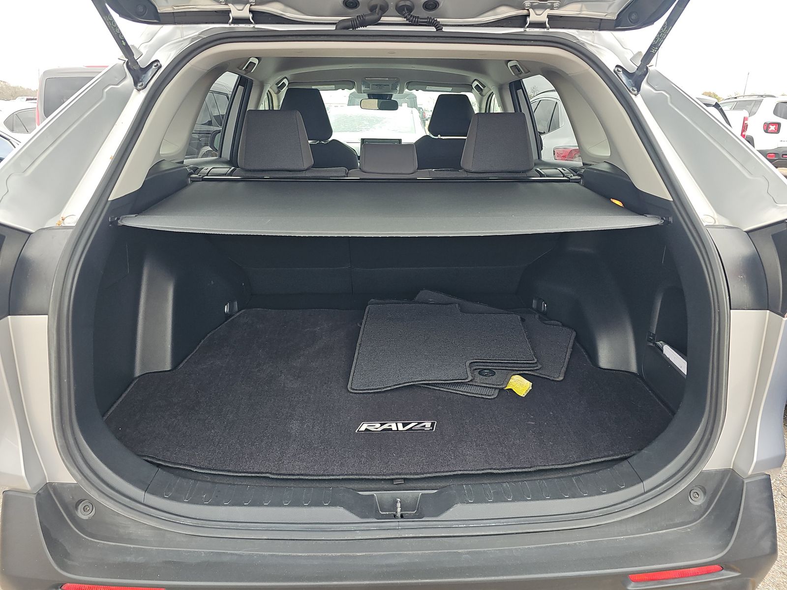 2019 Toyota RAV4 LE AWD