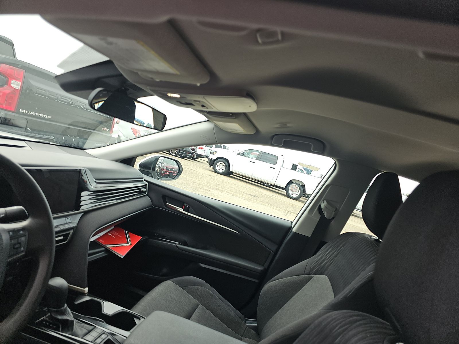 2025 Toyota Camry LE FWD