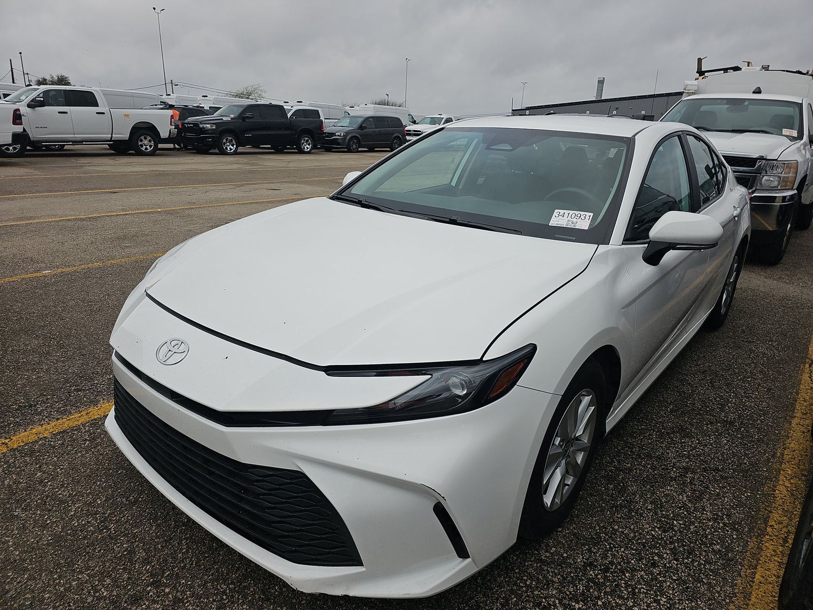 2025 Toyota Camry LE FWD