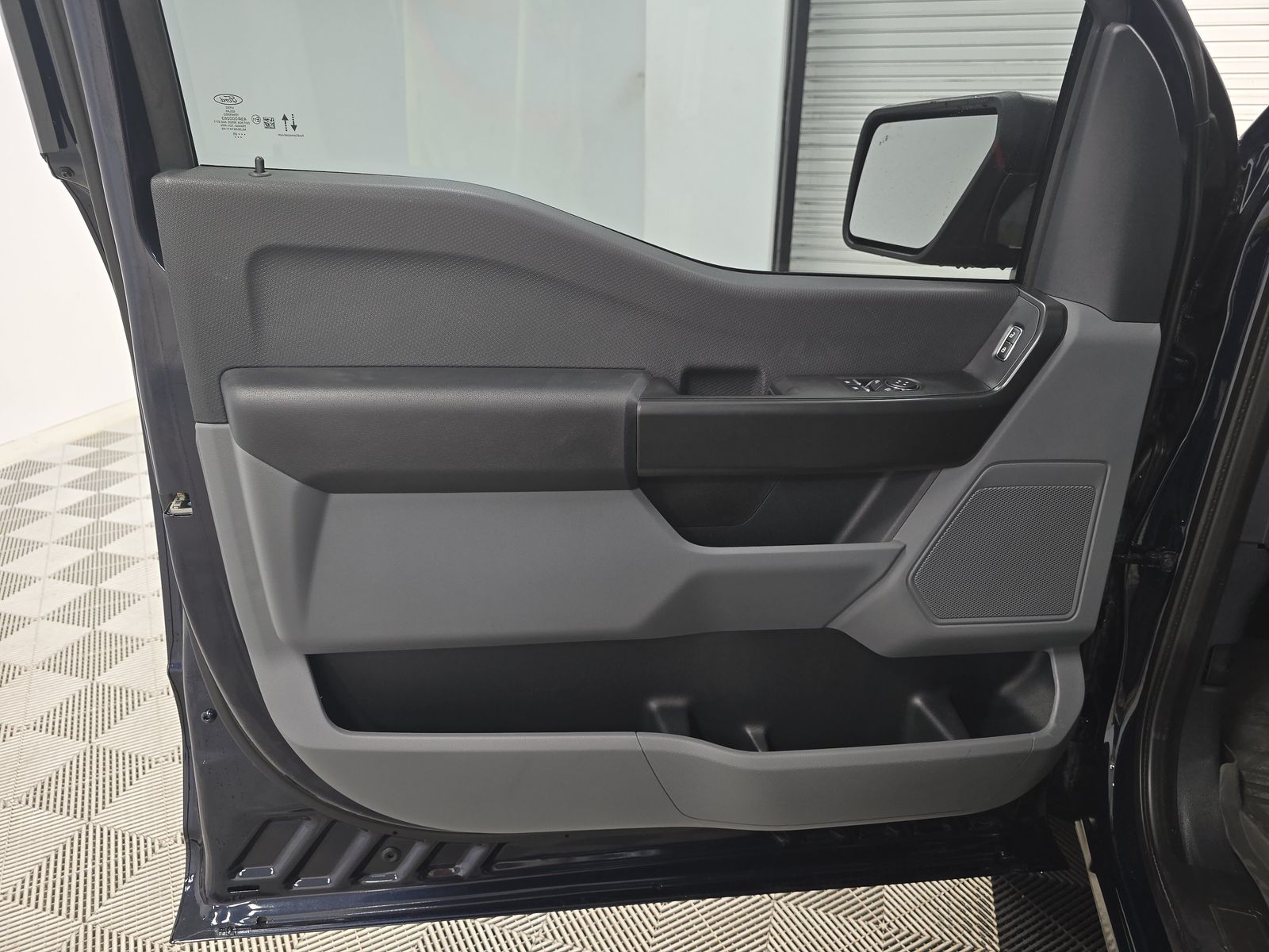 2025 Ford F-150 XL AWD