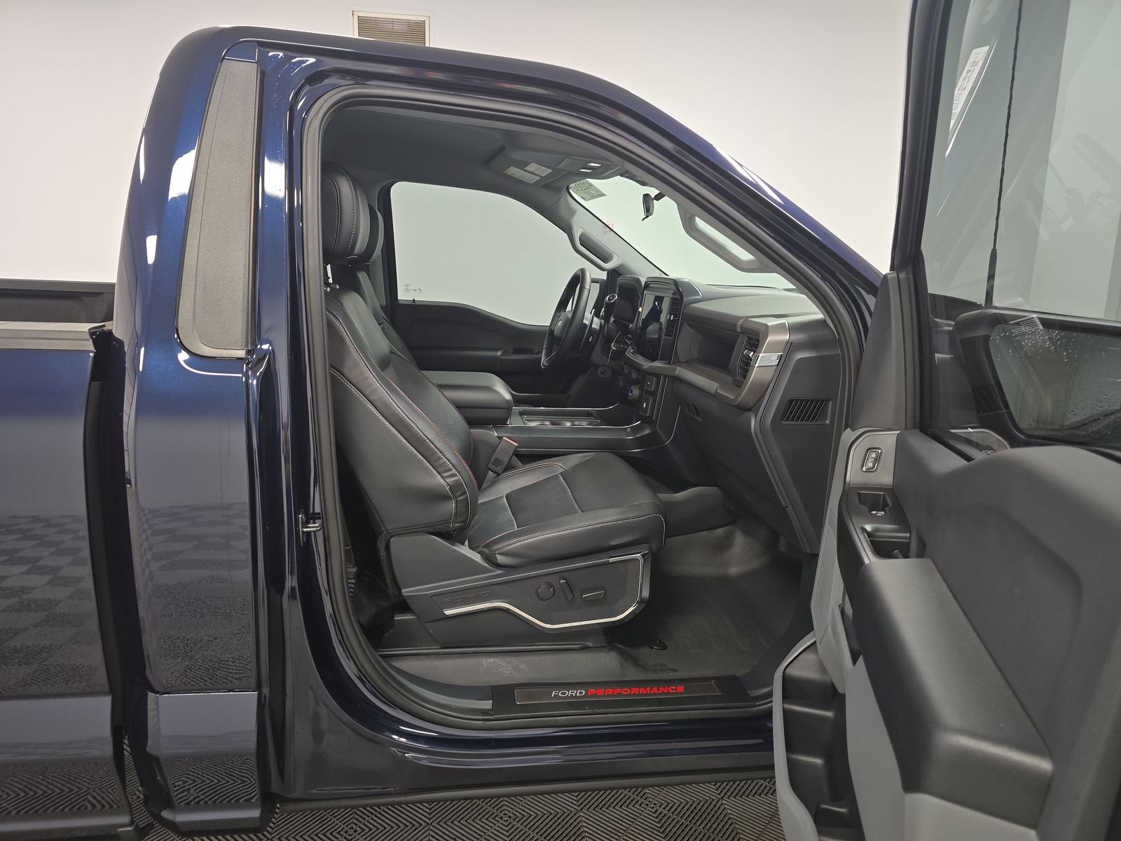 2025 Ford F-150 XL AWD