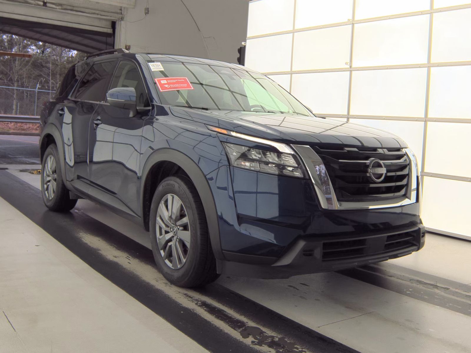 2025 Nissan Pathfinder SV AWD