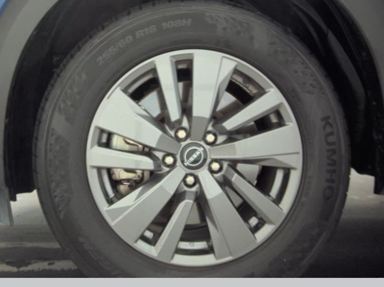 2025 Nissan Pathfinder SV AWD