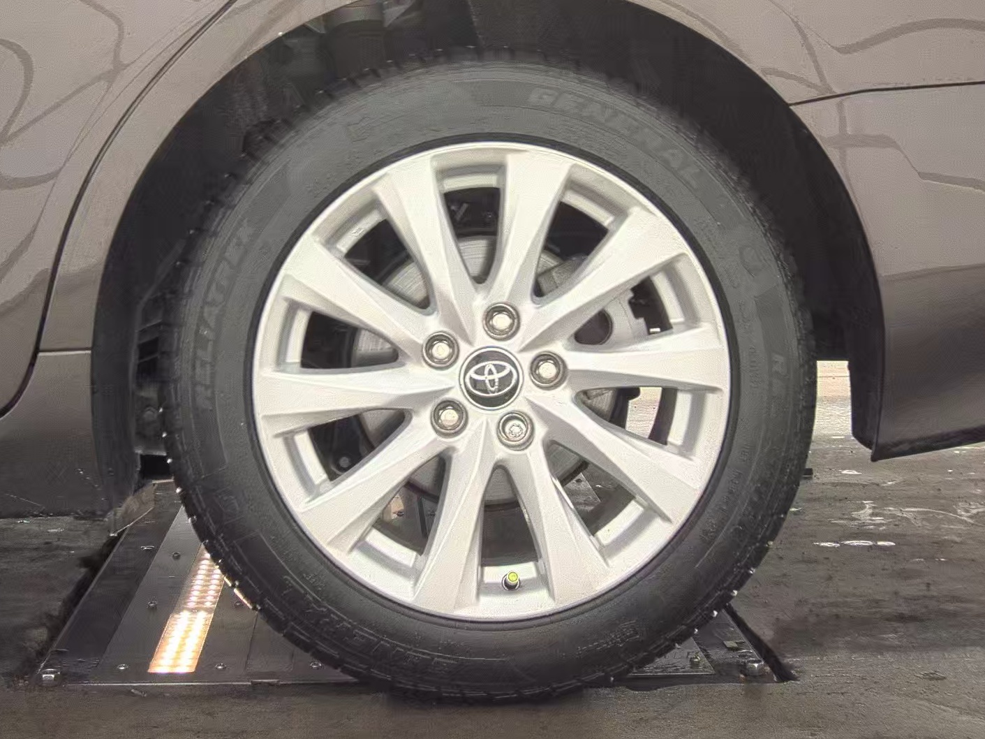 2020 Toyota Camry LE FWD