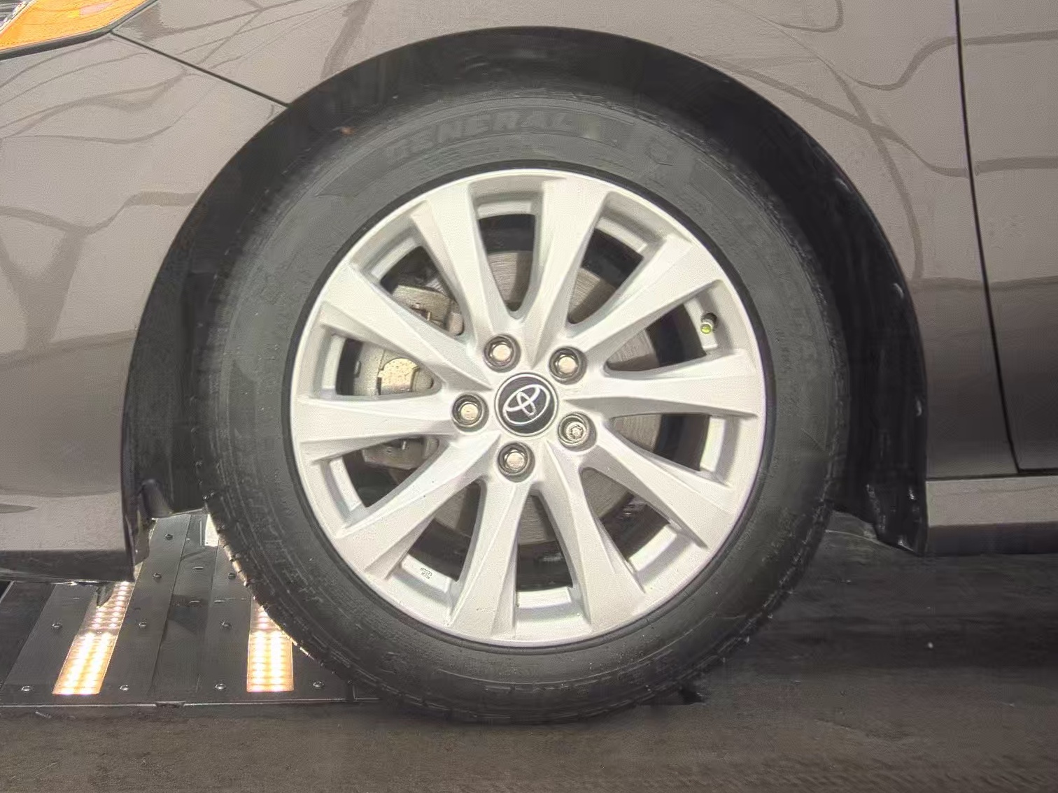 2020 Toyota Camry LE FWD