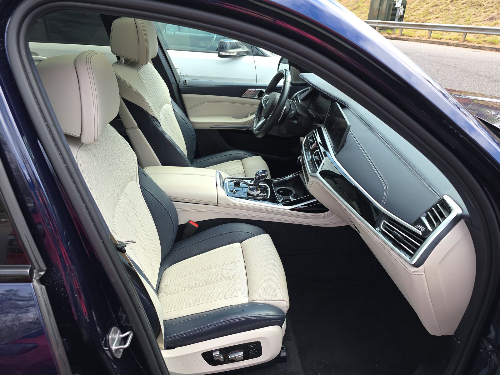 2020 BMW X7 M50i AWD