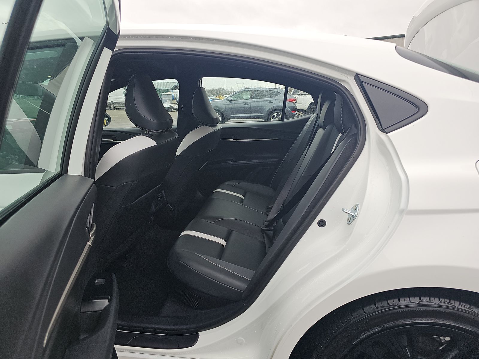 2025 Toyota Camry SE FWD